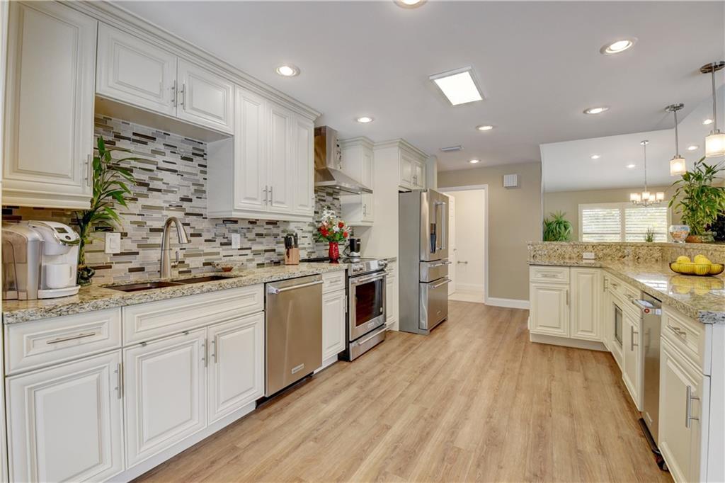 BOCA WOODS COUNTRY CLUB - Residential