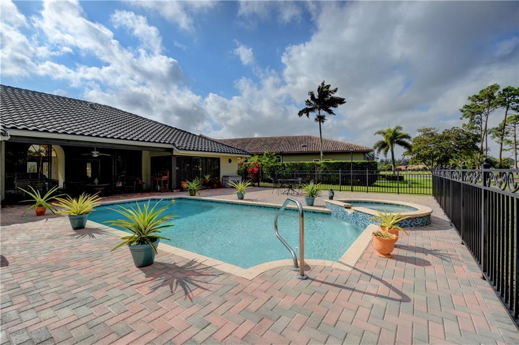 BOCA WOODS COUNTRY CLUB - Residential