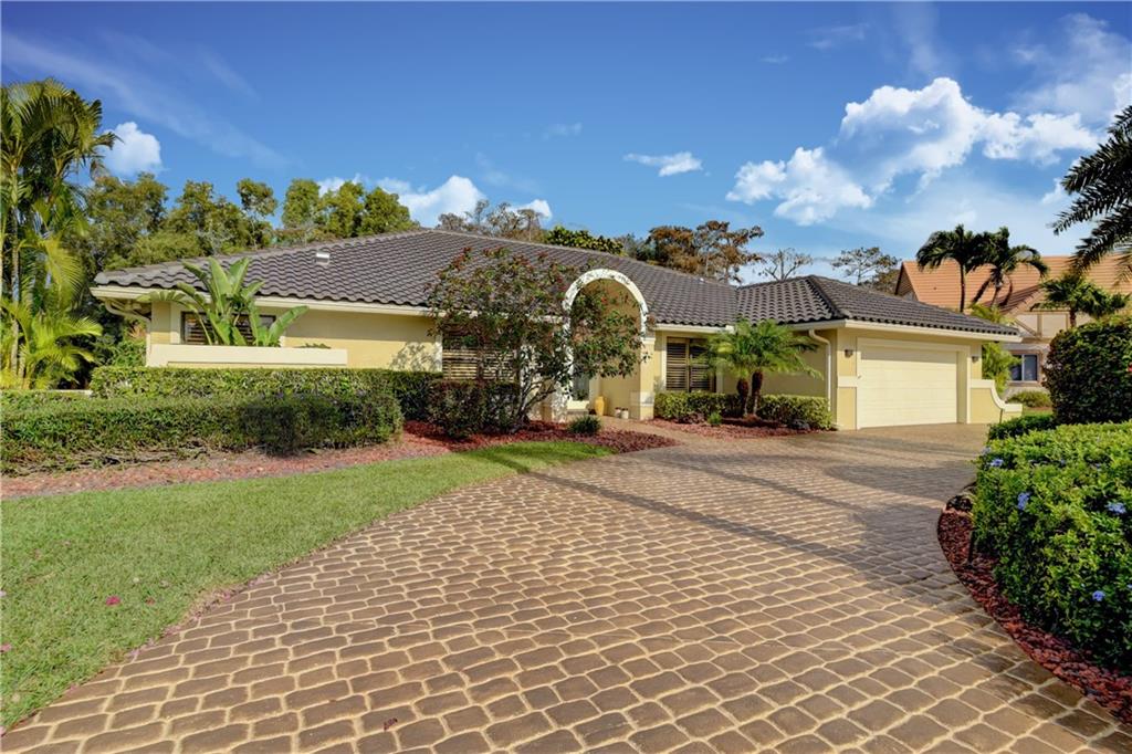 BOCA WOODS COUNTRY CLUB - Residential