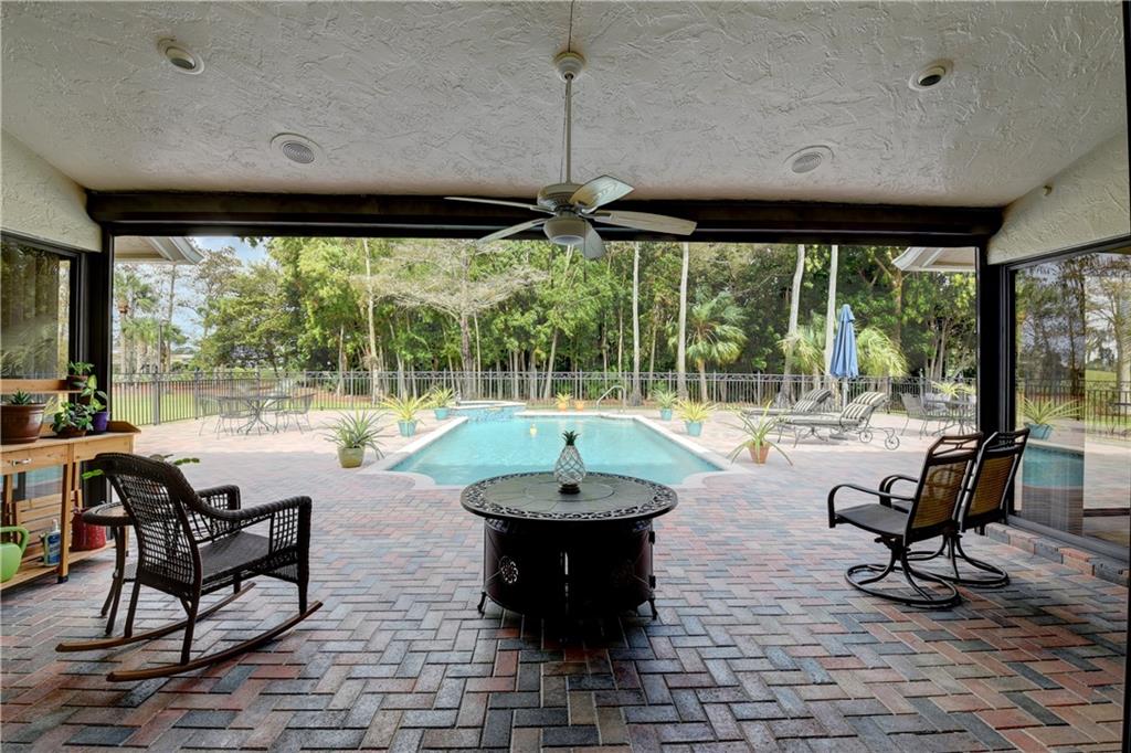 BOCA WOODS COUNTRY CLUB - Residential