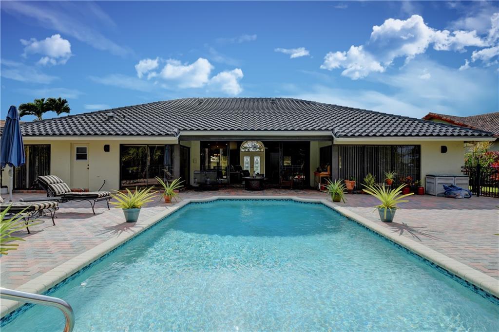 BOCA WOODS COUNTRY CLUB - Residential