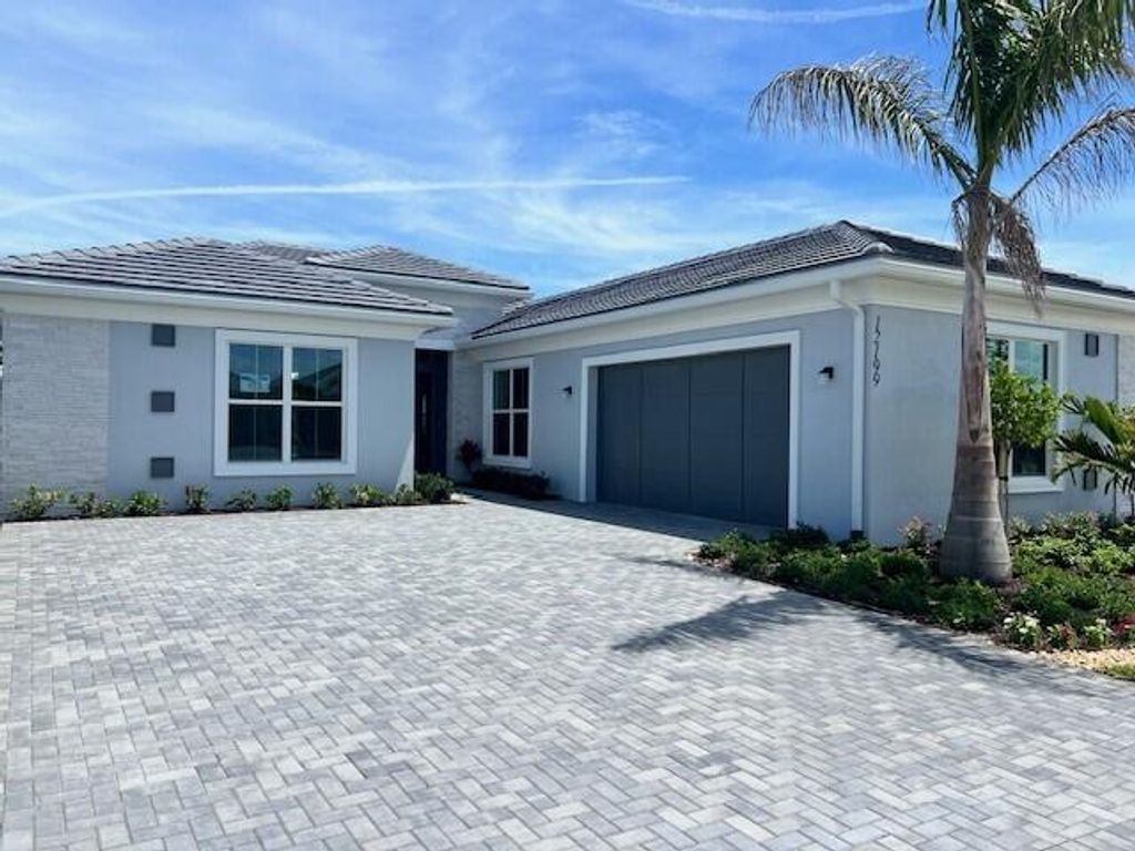 Photo of 12199 Arbordale Way, Palm Beach Gardens, FL 33412 (MLS # B26032296)