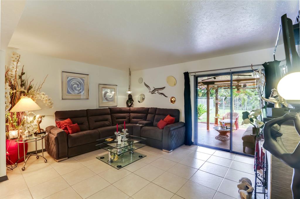 PALM BEACH NATL GOLF AND COUNTRY CLUB ESTATES 3A - Residential