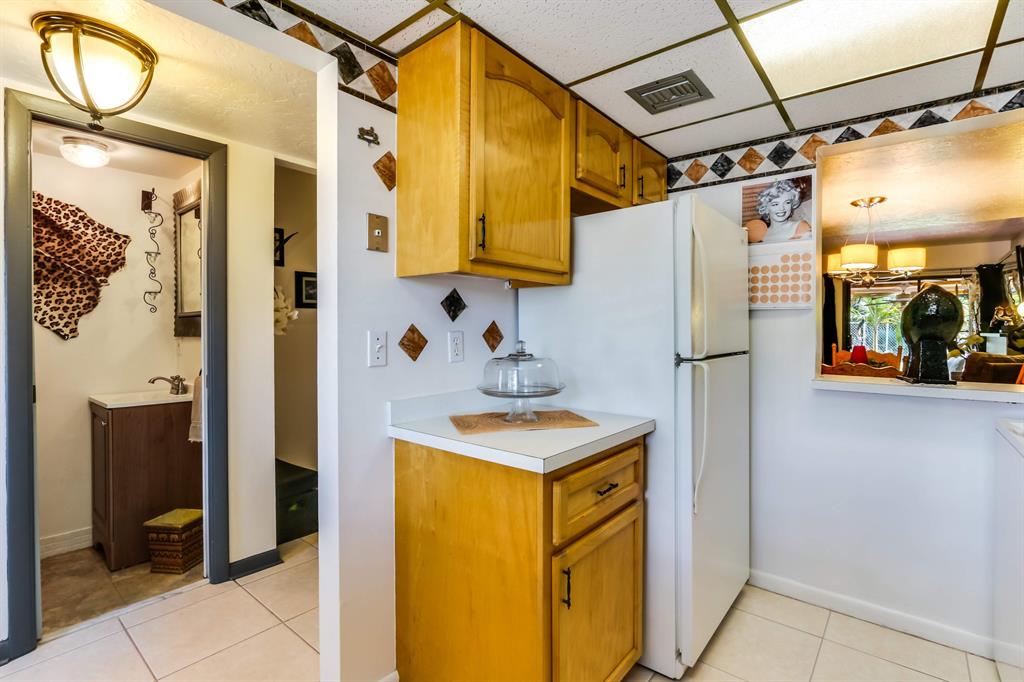 PALM BEACH NATL GOLF AND COUNTRY CLUB ESTATES 3A - Residential