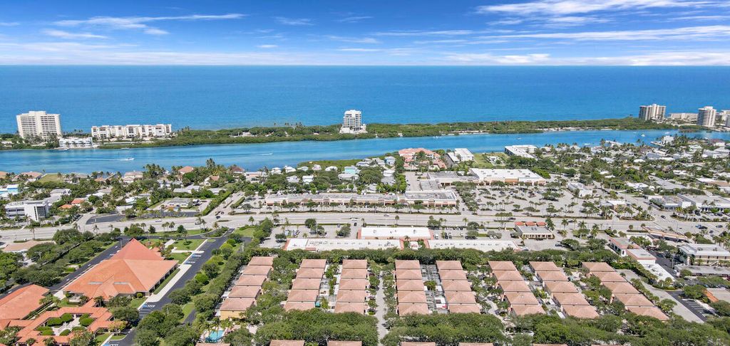 Photo of 32 Laurel Oaks Circle, Tequesta, FL 33469 (MLS # R10931701)