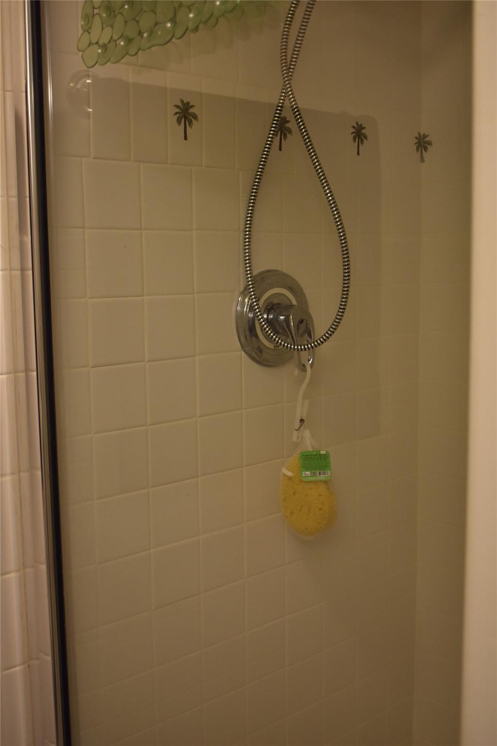 River Reach Condo I - Residential Lease