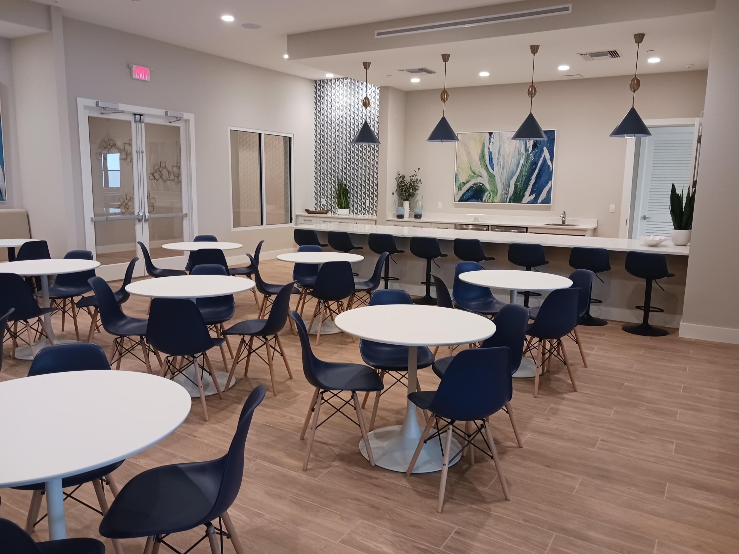 PALM GREENS AT VILLA DEL RAY CONDO II - Residential