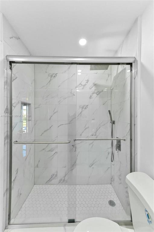 KINGS POINT BURGUNDY CONDOS - Residential