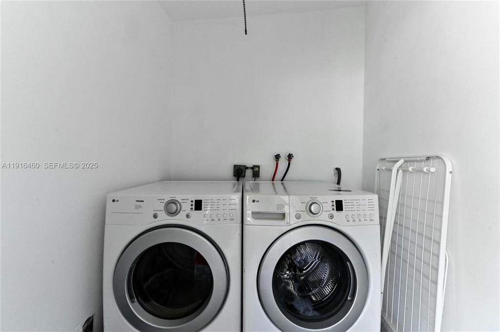 KINGS POINT BURGUNDY CONDOS - Residential