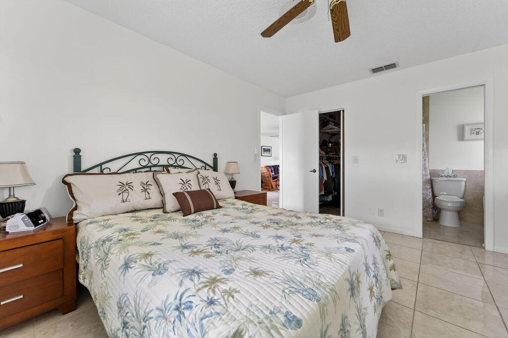 COUNTRY MANORS CONDO - Residential