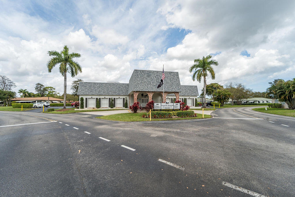 COUNTRY MANORS CONDO - Residential