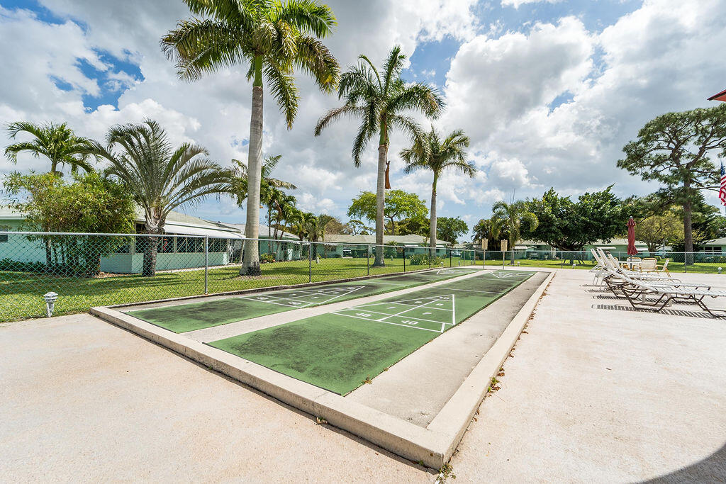 COUNTRY MANORS CONDO - Residential