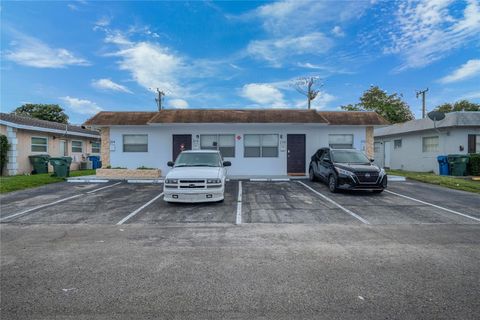 210 -216 NE -216 40th Street Oakland Park FL 33334