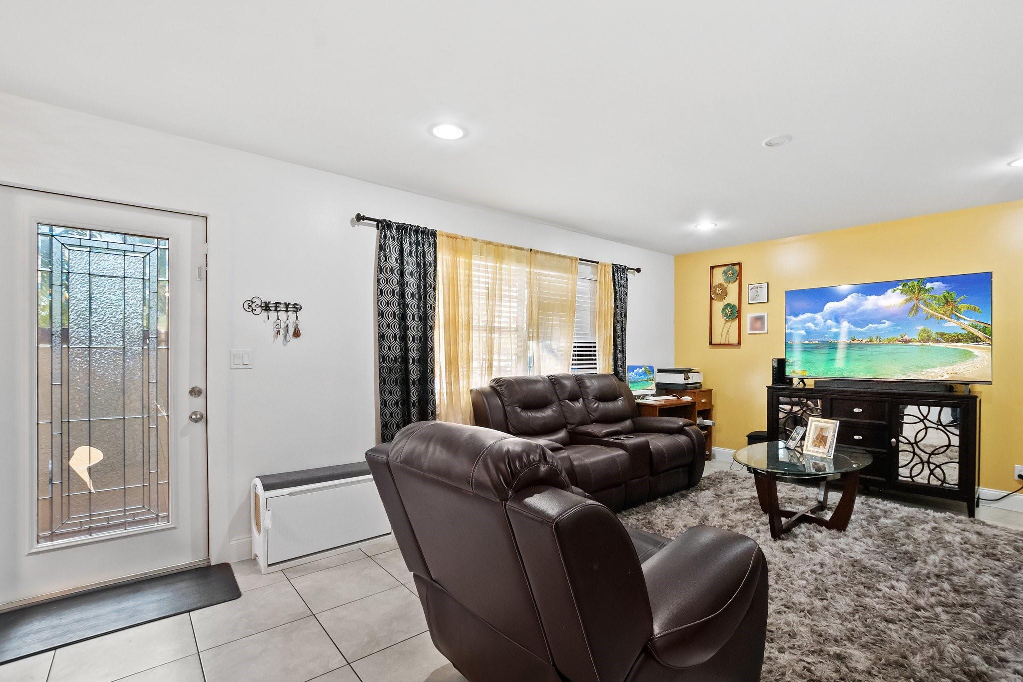 581 NW 46th St 581