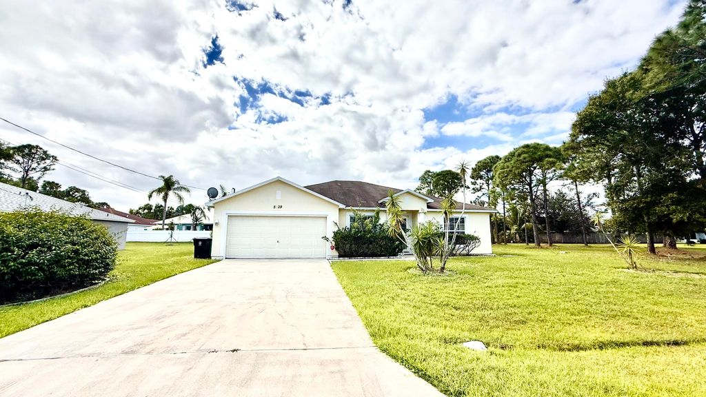 Photo of 5529 NW Lundy Circle N, Port Saint Lucie, FL 34986 (MLS # R11139027)