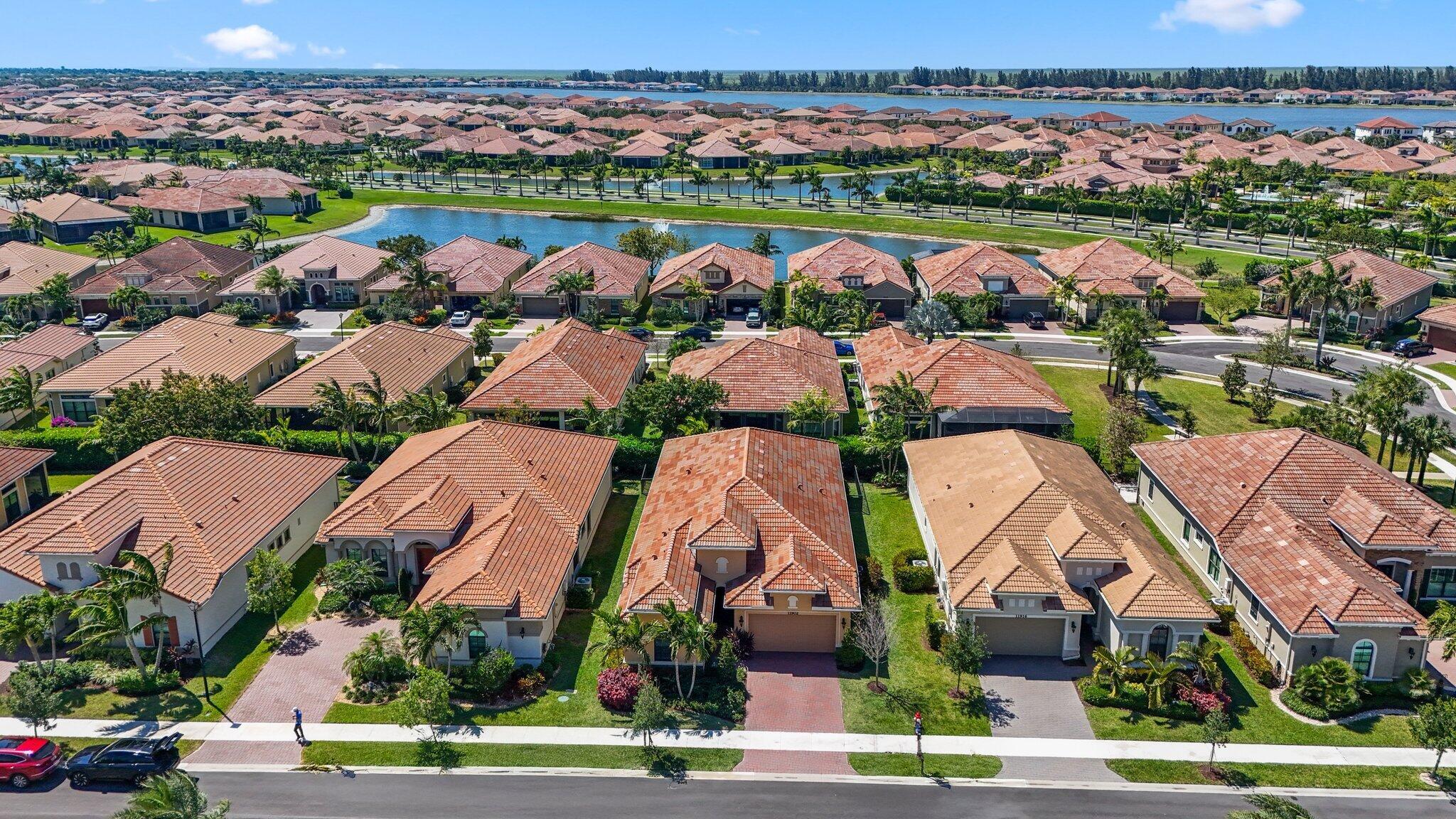 PARKLAND ROYALE - Residential