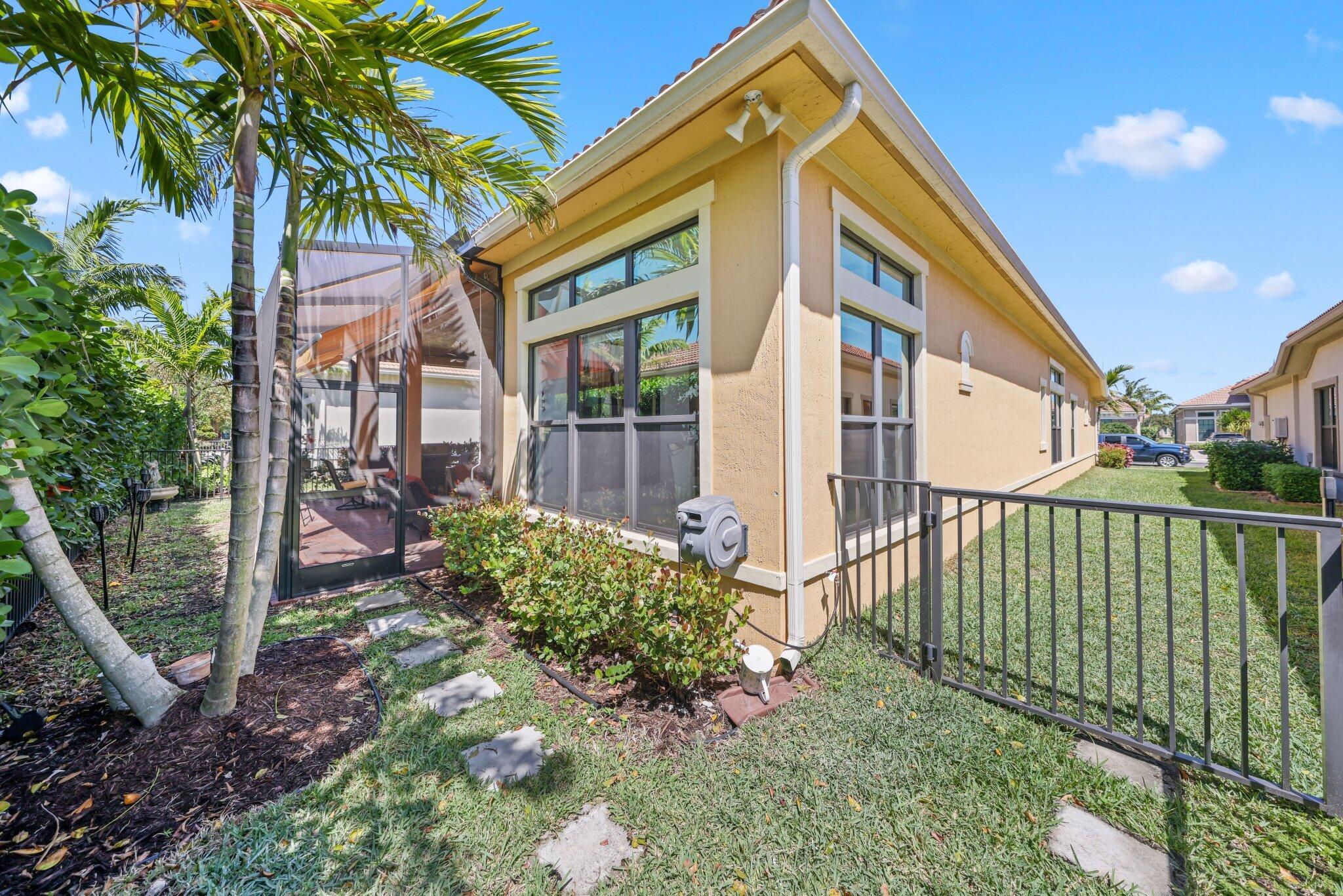 PARKLAND ROYALE - Residential