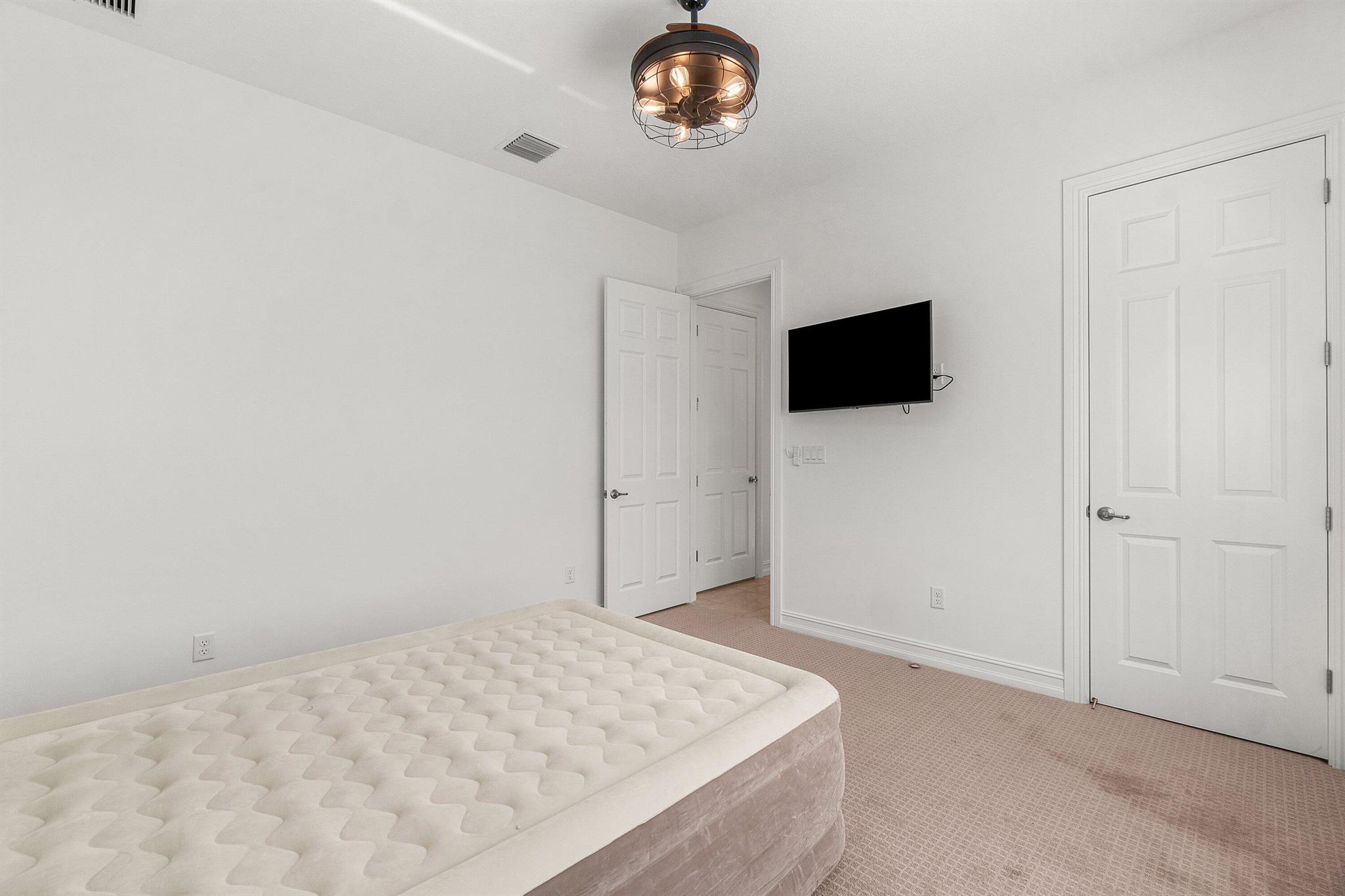 PARKLAND ROYALE - Residential
