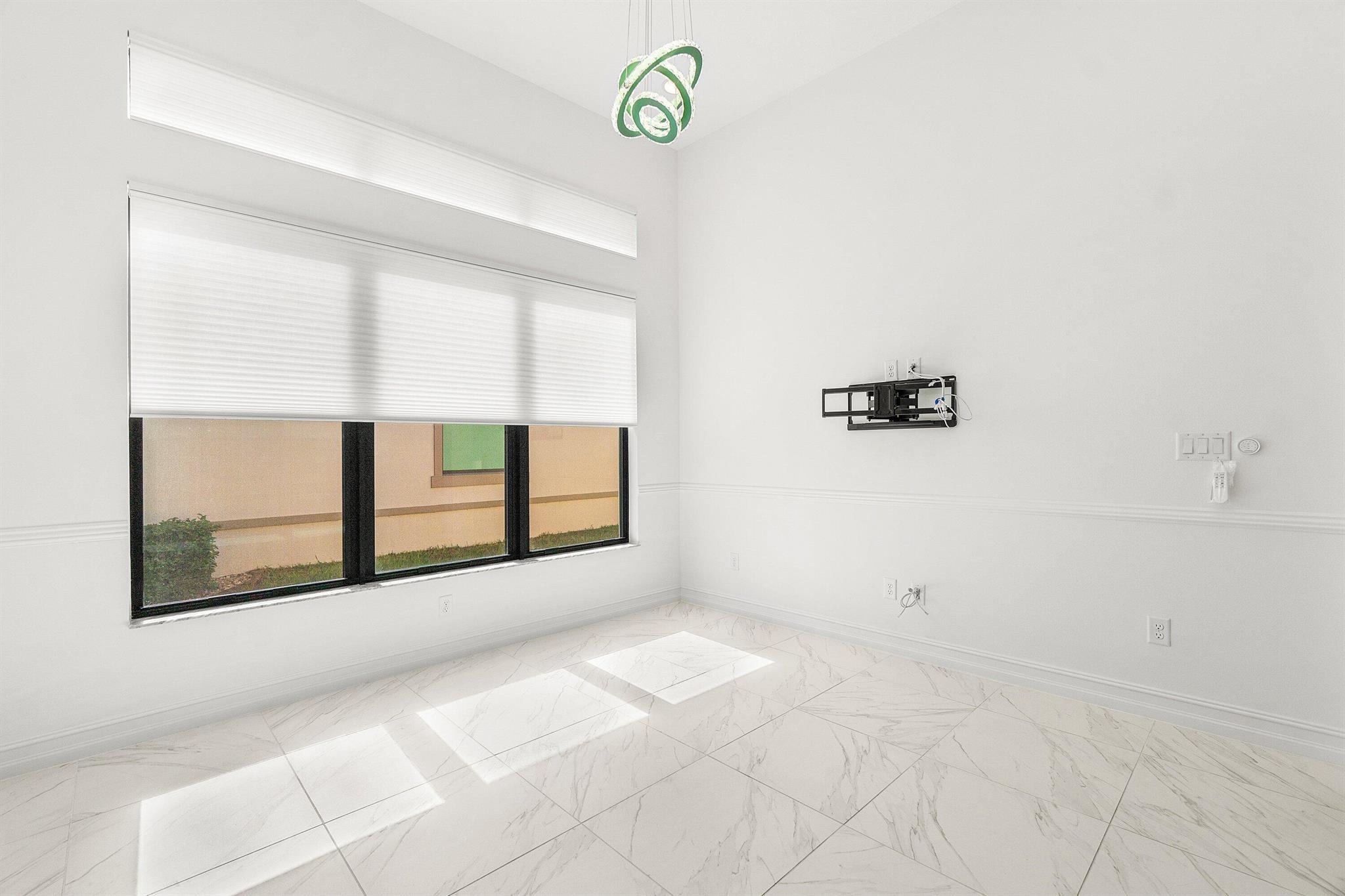 PARKLAND ROYALE - Residential