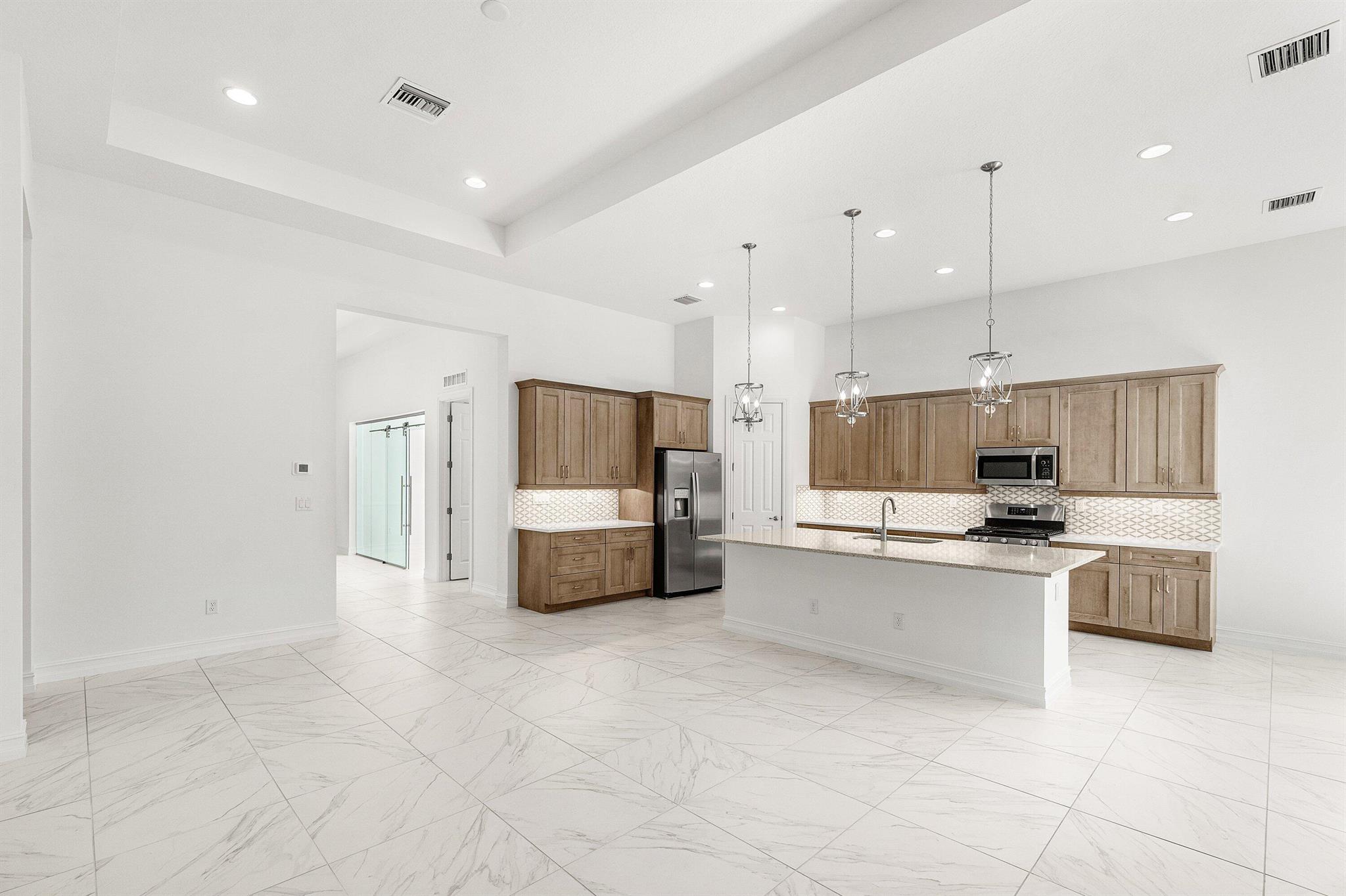 PARKLAND ROYALE - Residential