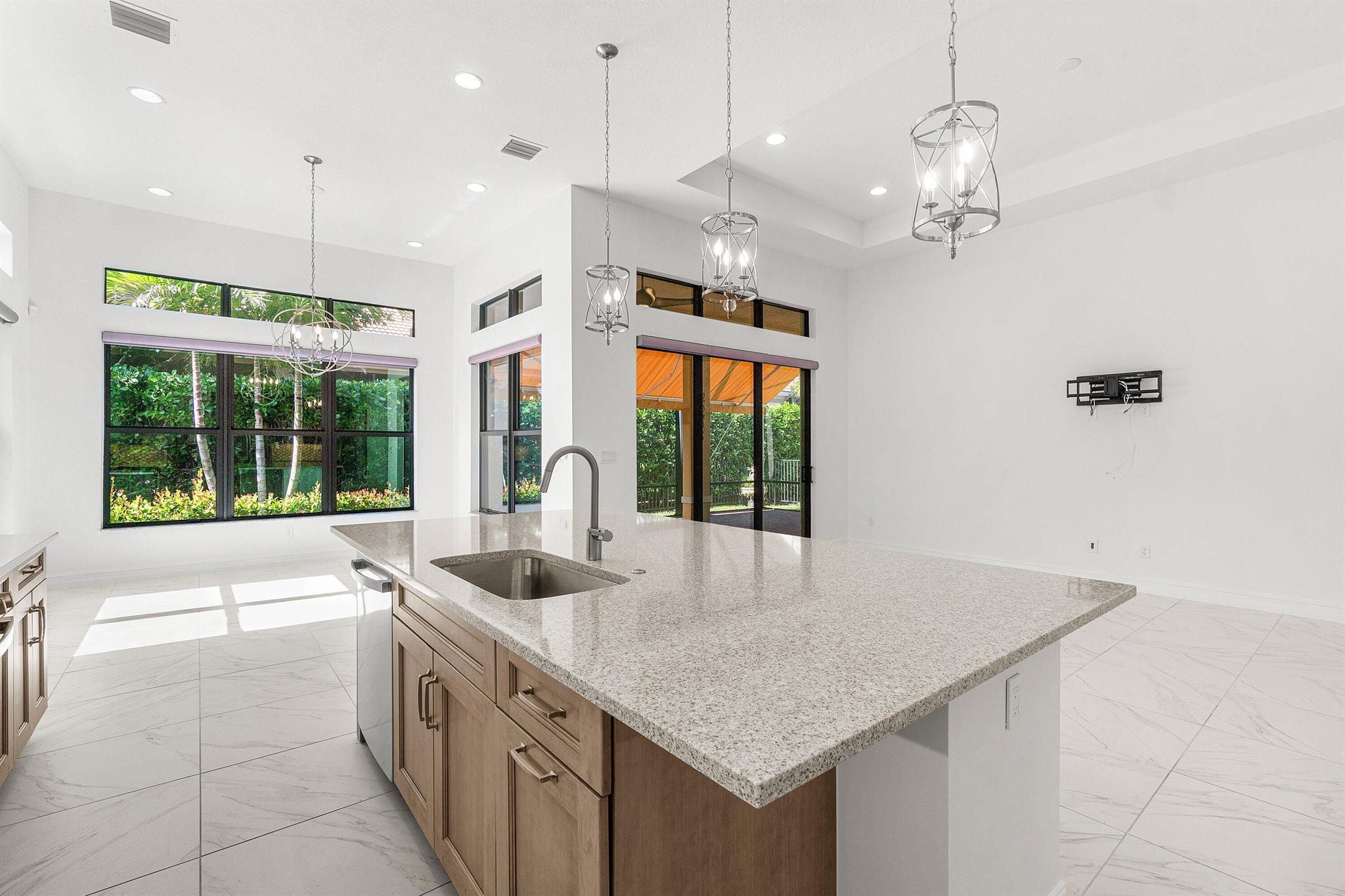 PARKLAND ROYALE - Residential