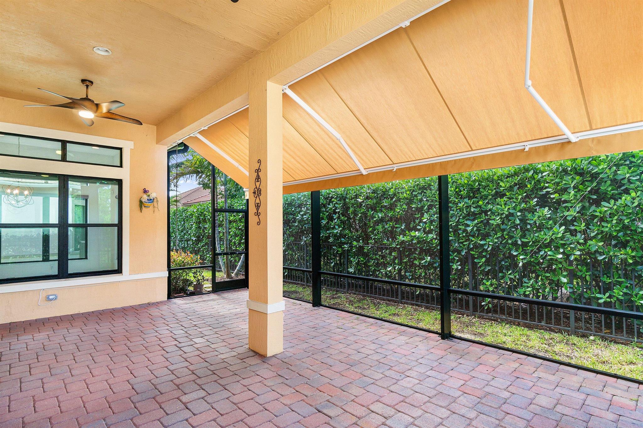 PARKLAND ROYALE - Residential