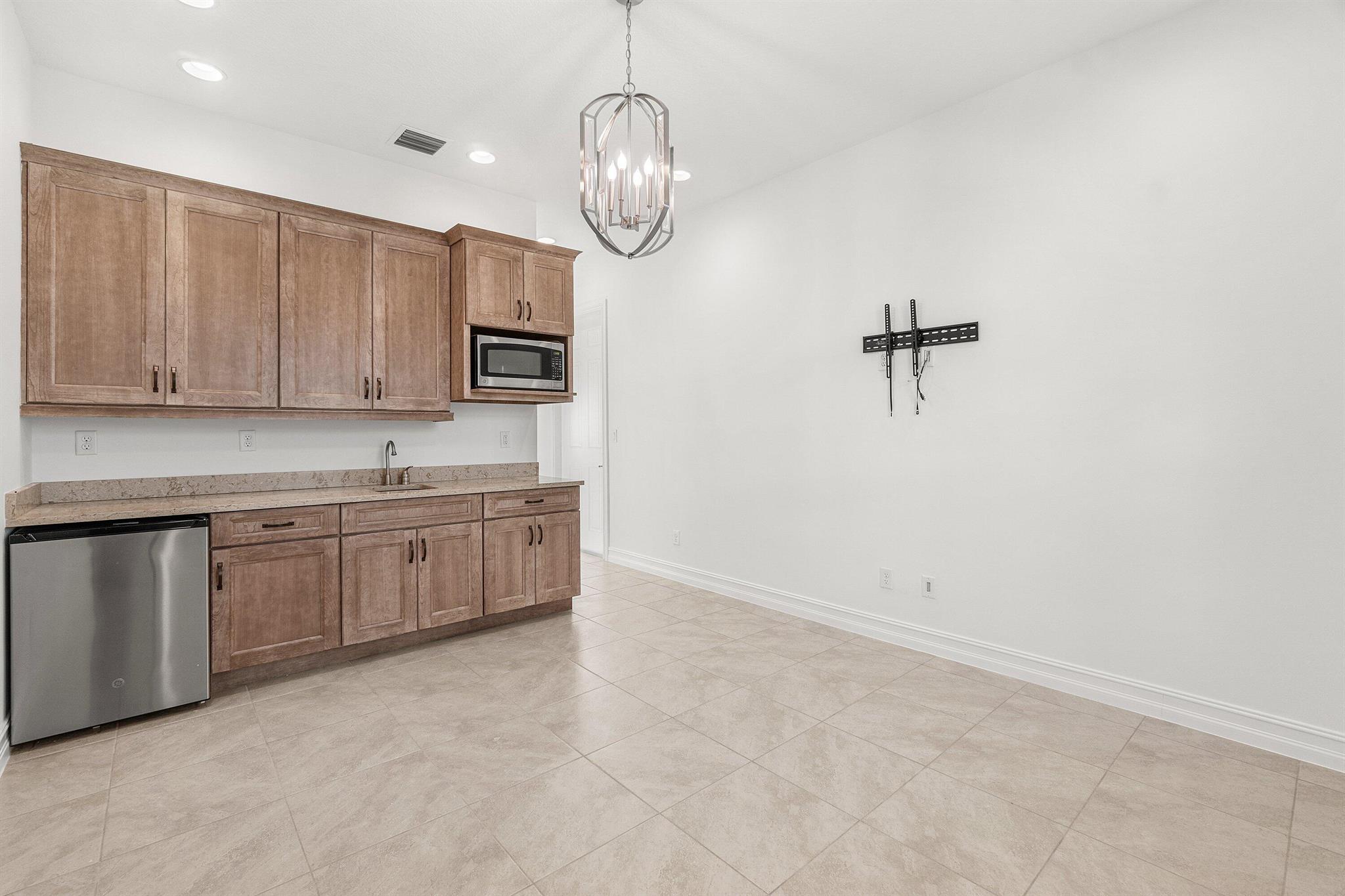 PARKLAND ROYALE - Residential