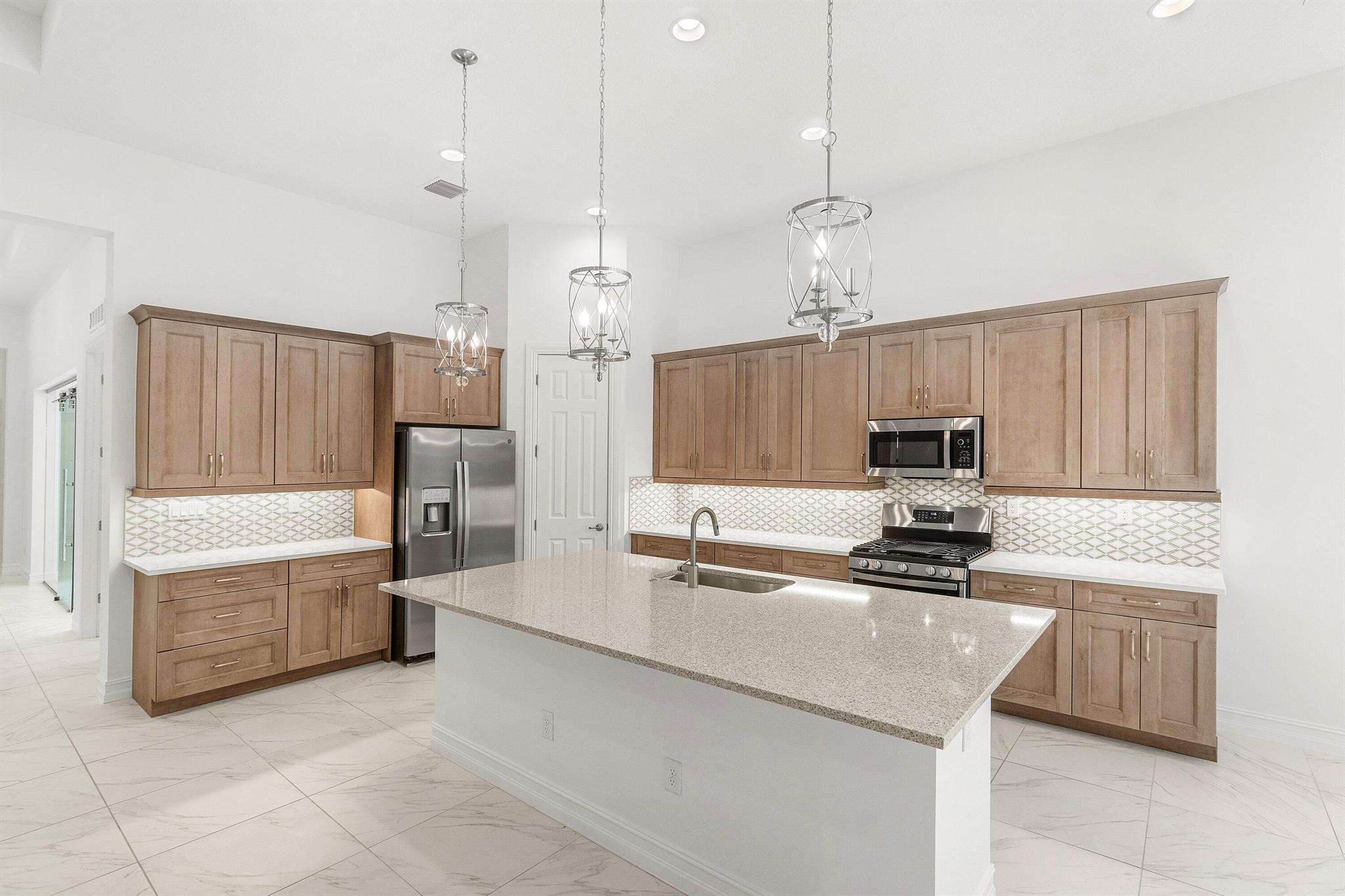 PARKLAND ROYALE - Residential