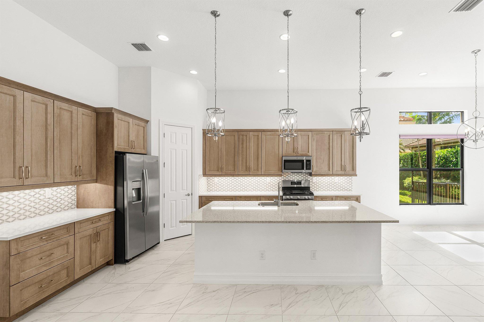 PARKLAND ROYALE - Residential