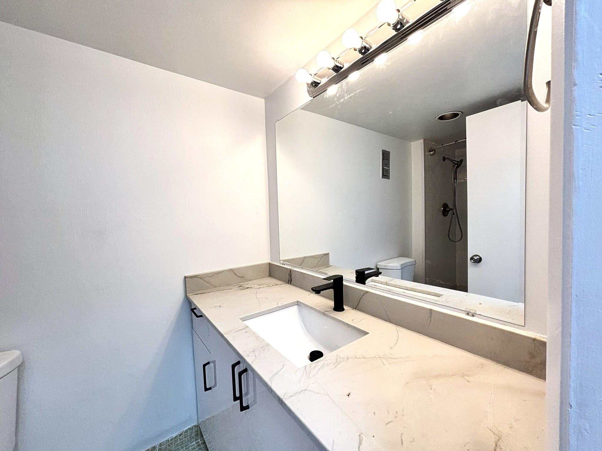 WATERGATE CONDOMINIUM NO 4 - Residential Lease