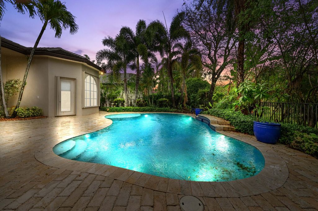 Photo of 6159 Via Venetia S, Delray Beach, FL 33484 (MLS # B26014055)