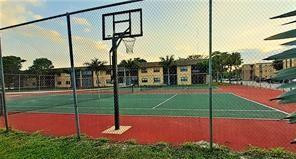 CARRIAGE HILLS - Residential