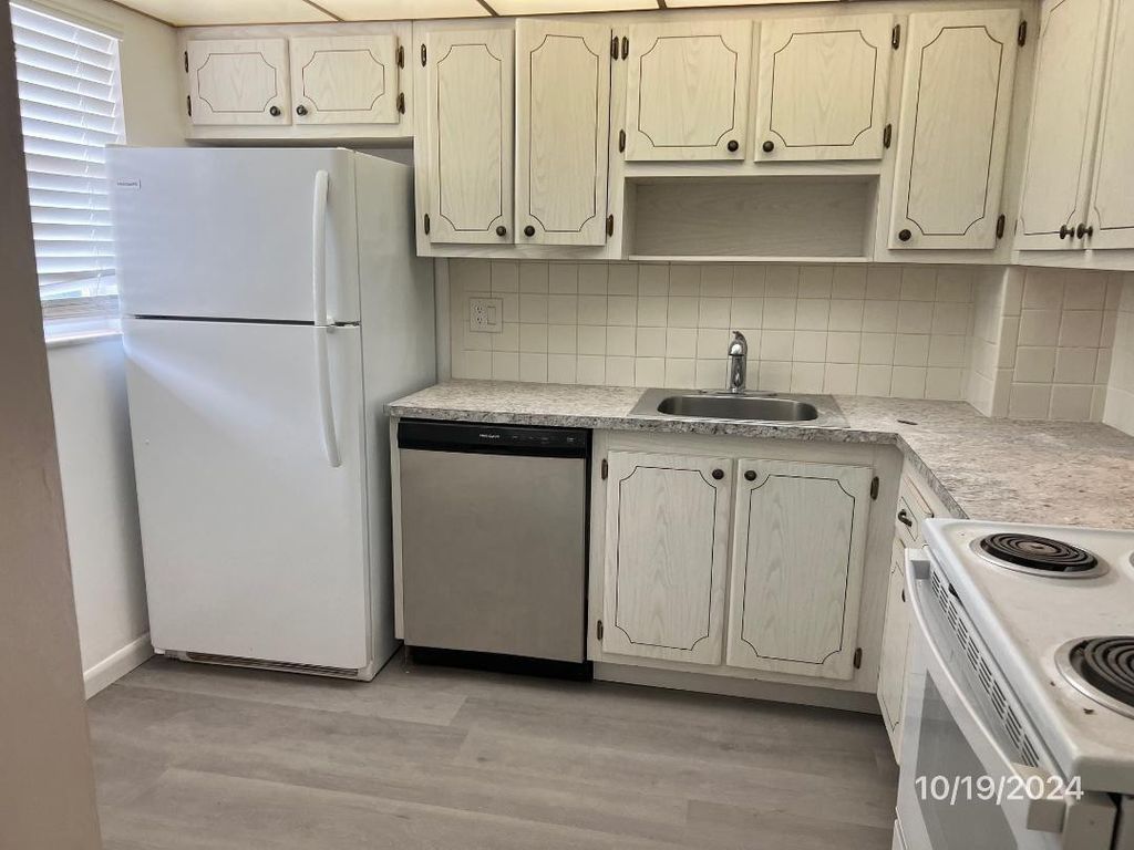 Photo of 201 Berkley Road, Hollywood, FL 33024 (MLS # B26020927)