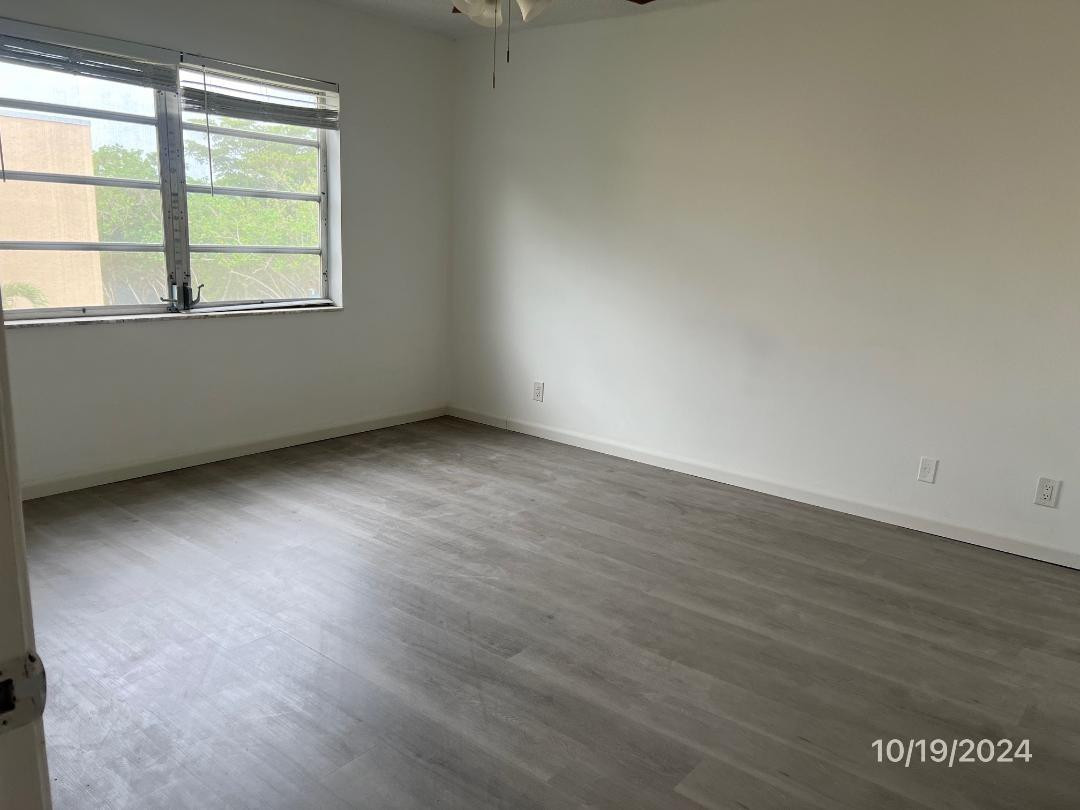 CARRIAGE HILLS - Residential