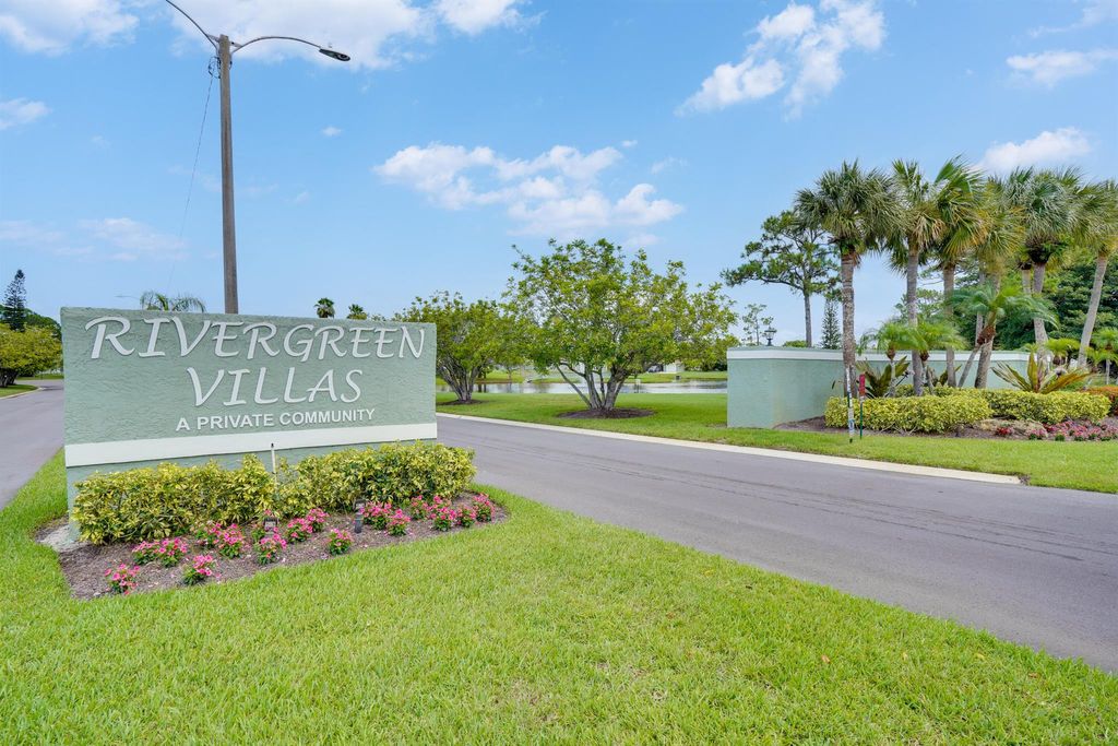 Photo of 1722 SE Balmoral Court, Port Saint Lucie, FL 34952 (MLS # R11073807)