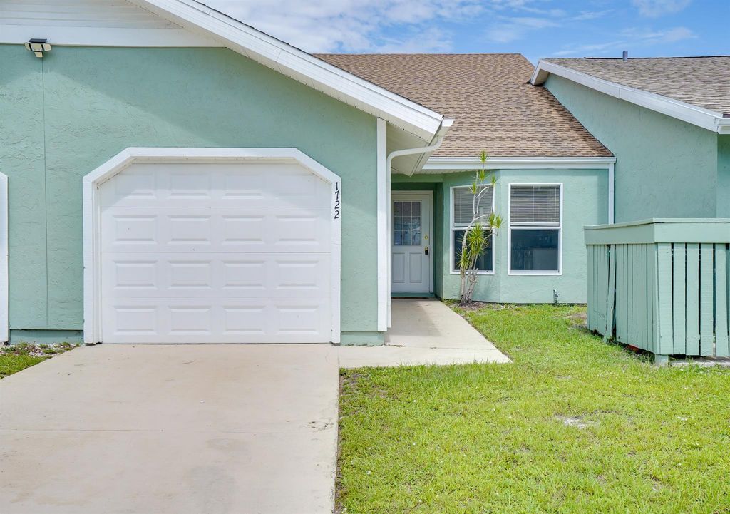 Photo of 1722 SE Balmoral Court, Port Saint Lucie, FL 34952 (MLS # R11073807)