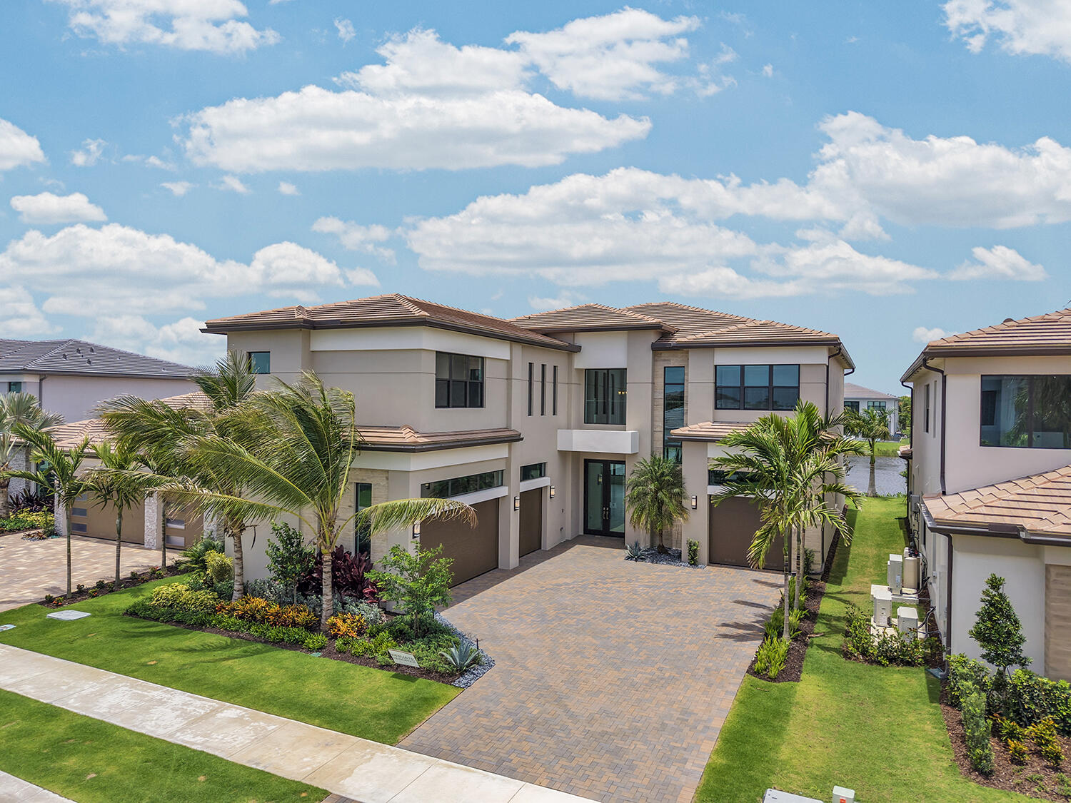 View photos, virtual tours, details... 9523 Riverside Park Drive