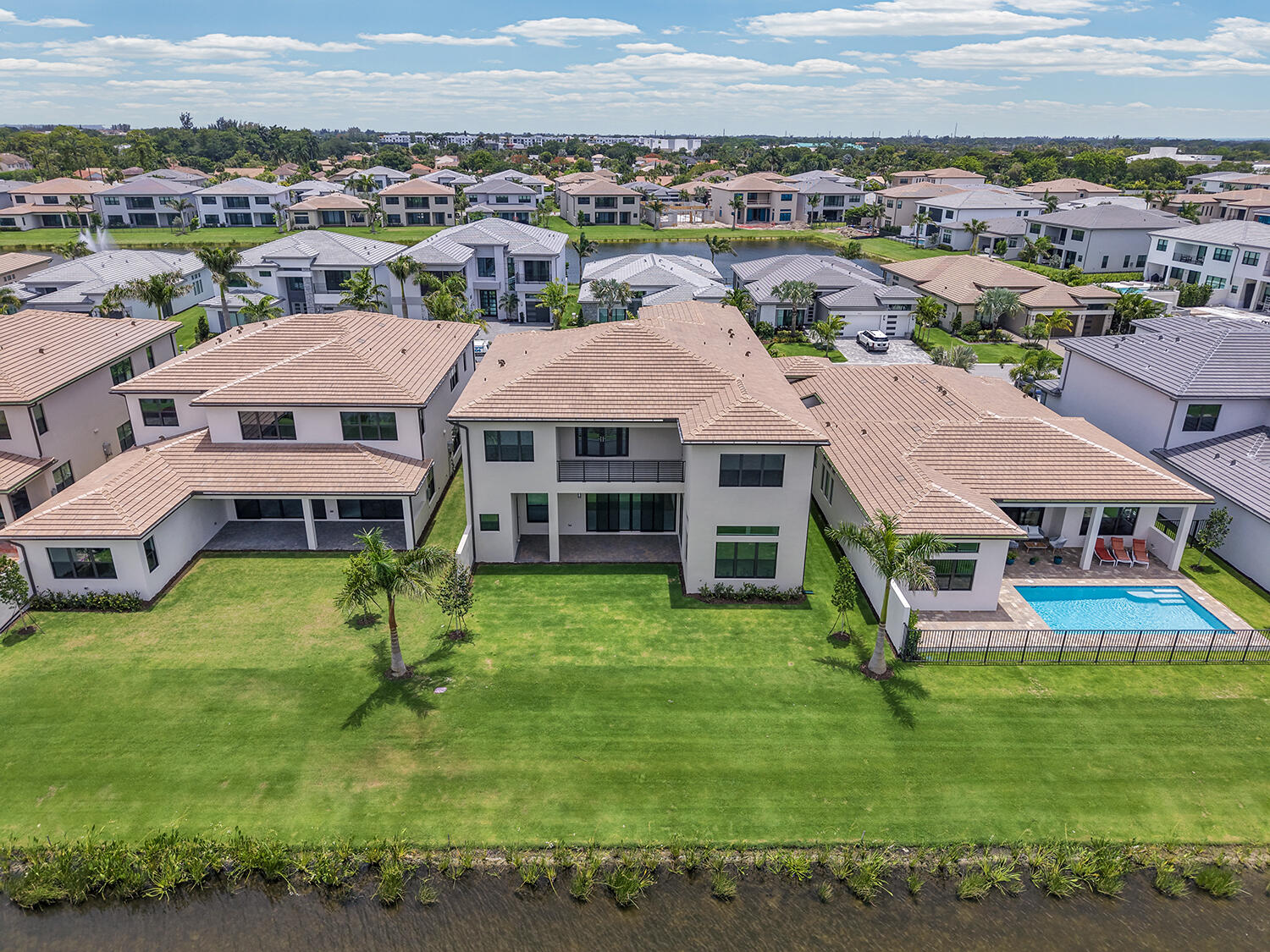 JOHNS WEST PUD - Residential Lease