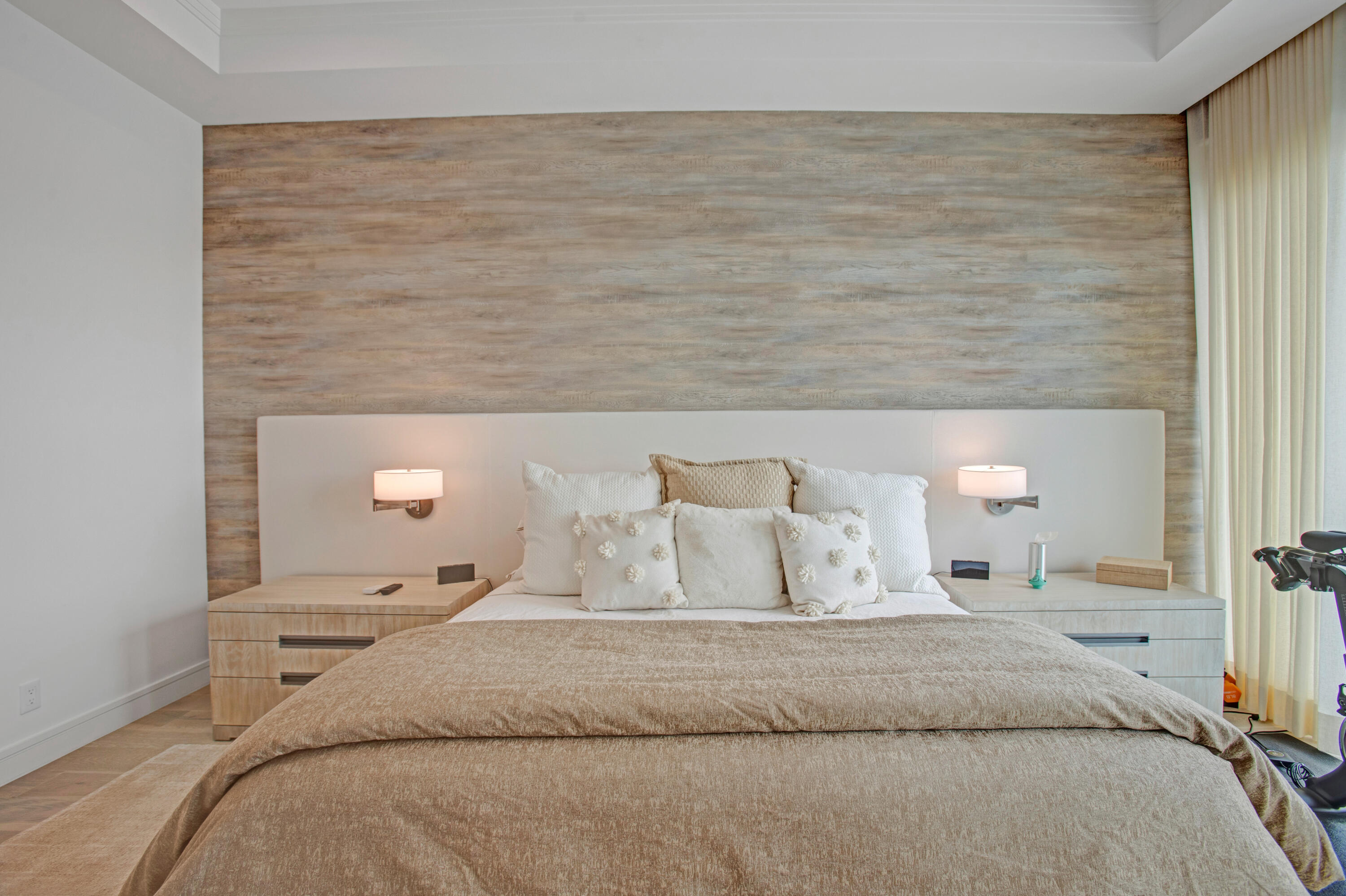 COVE 4 CONDO - Residential