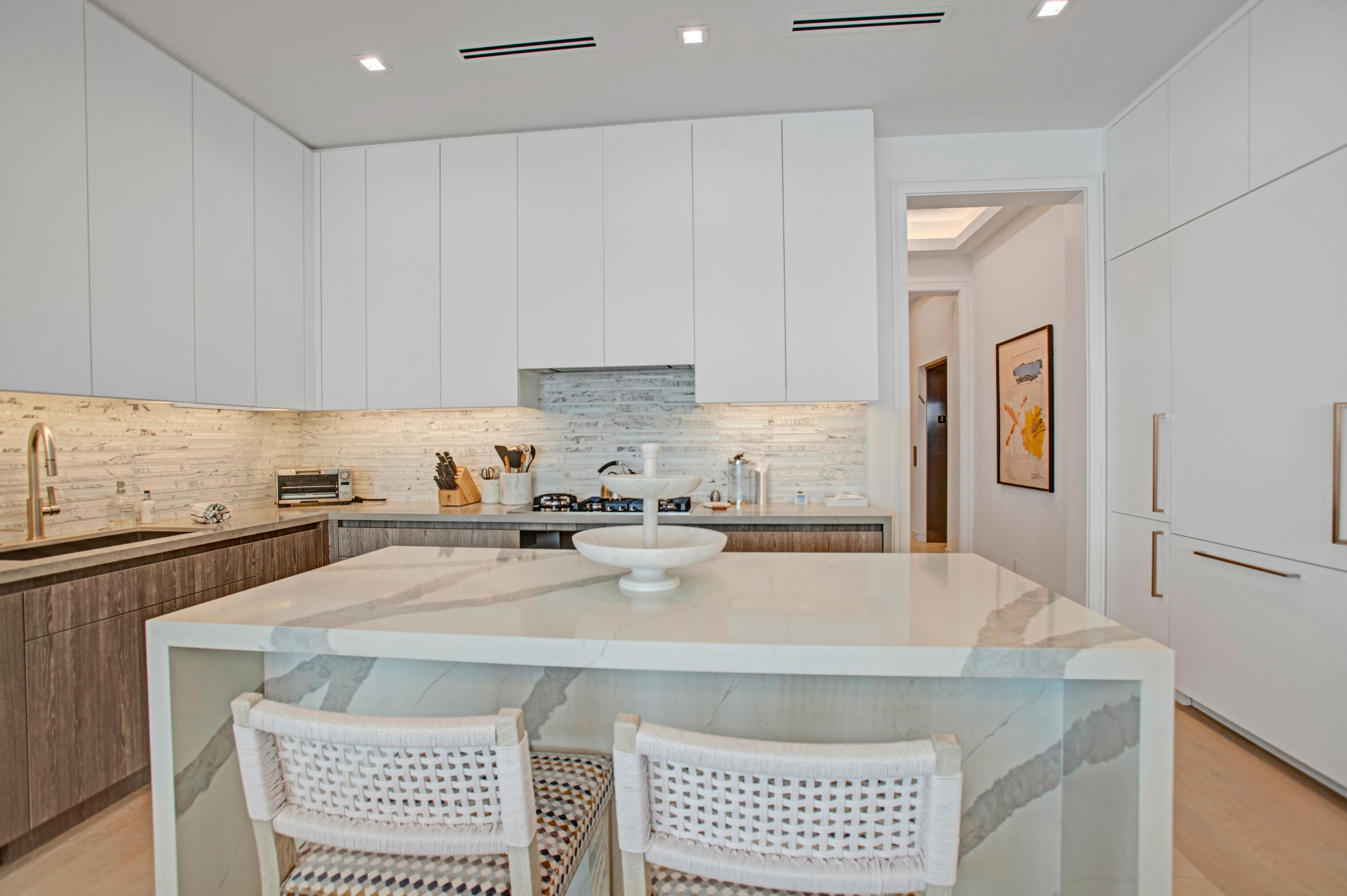 COVE 4 CONDO - Residential