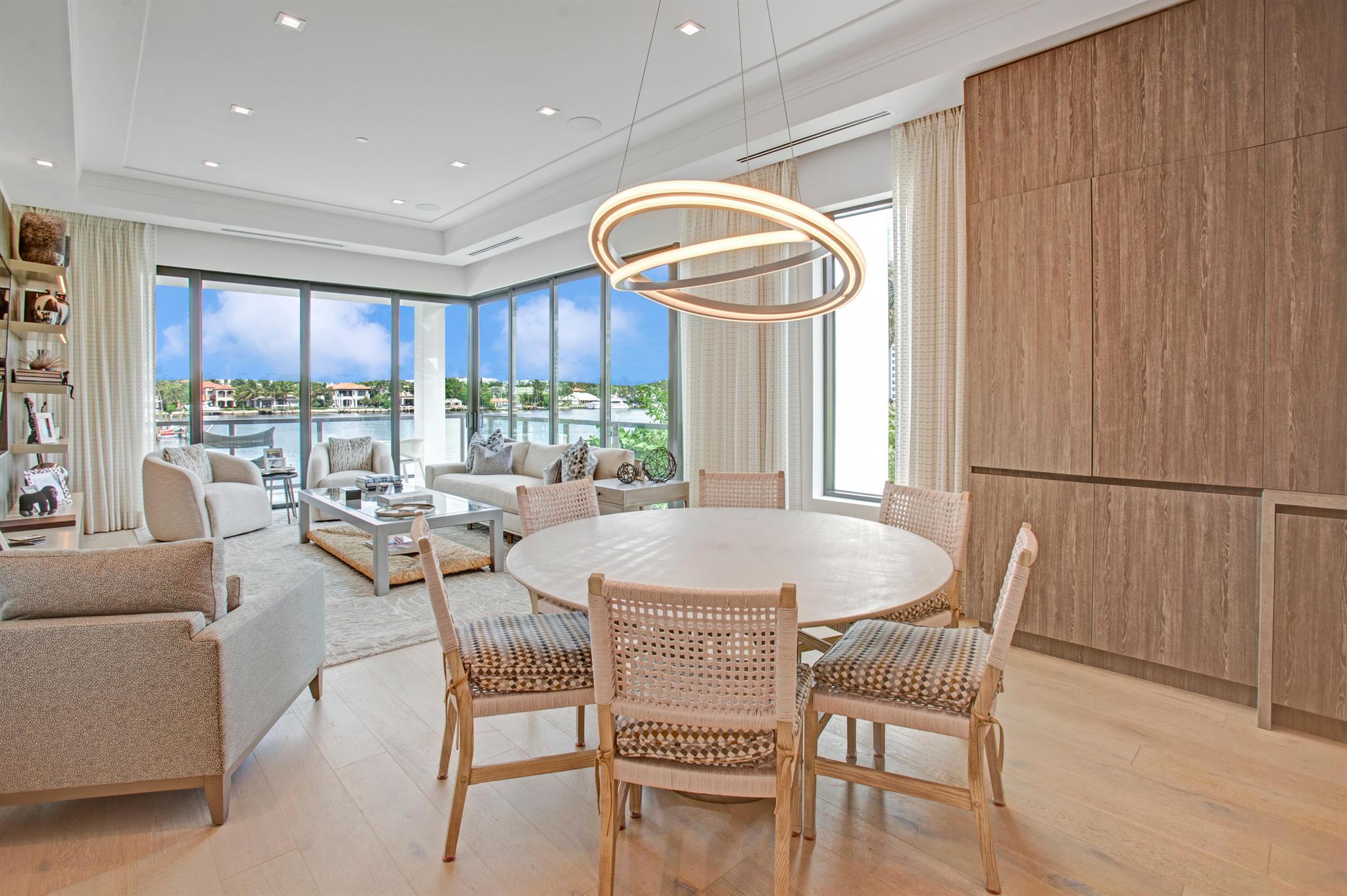 COVE 4 CONDO - Residential