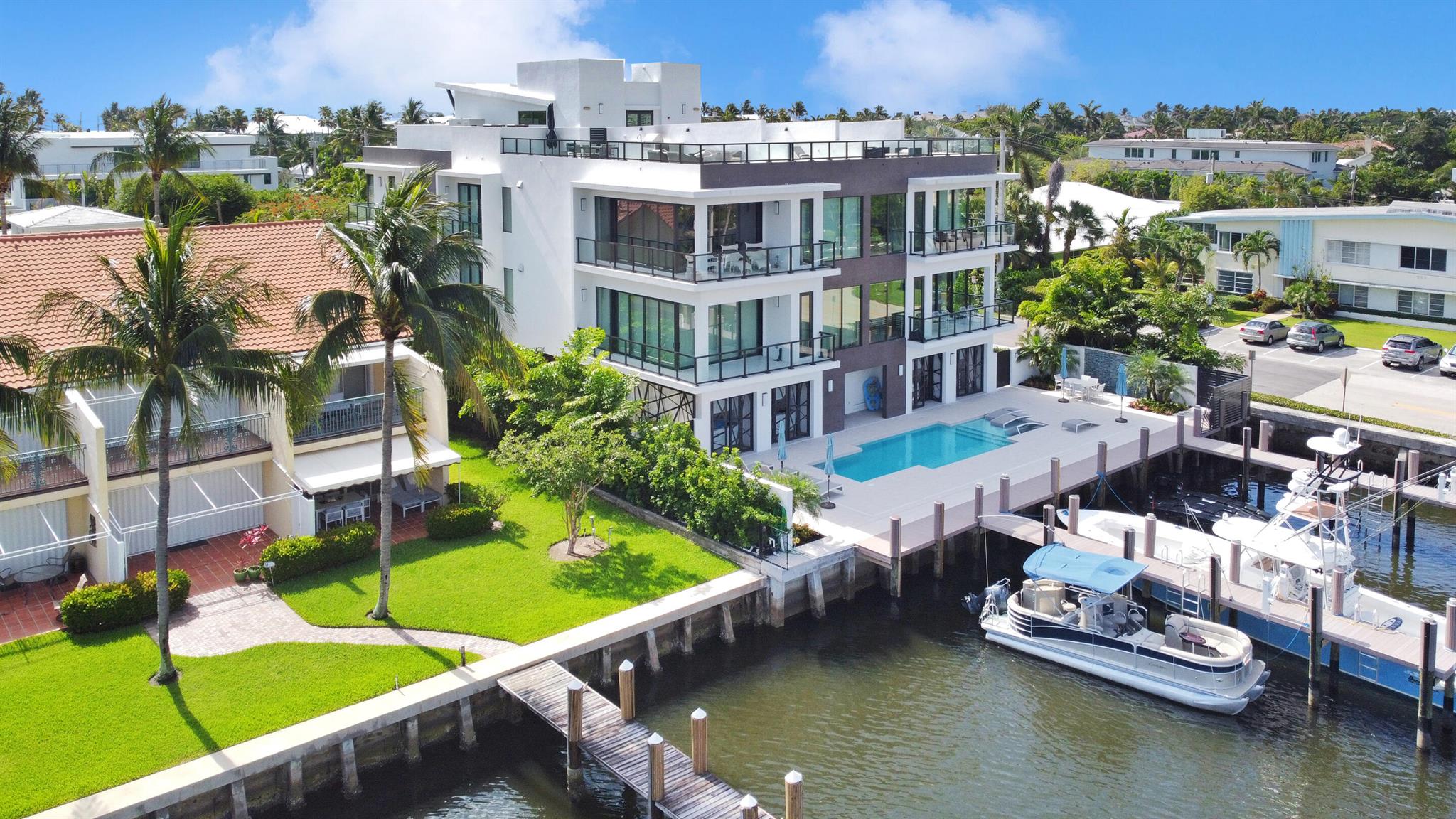 COVE 4 CONDO - Residential