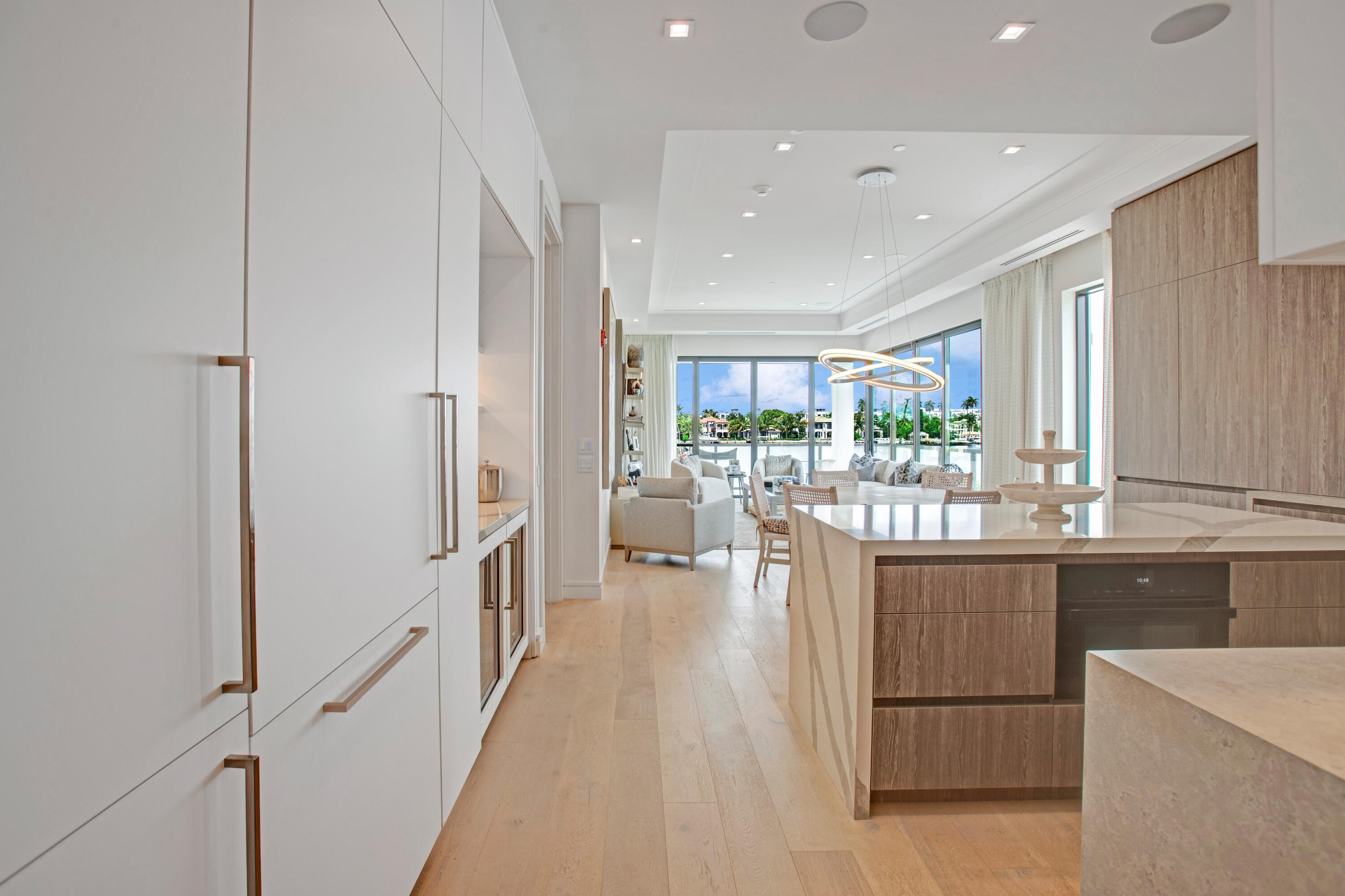 COVE 4 CONDO - Residential