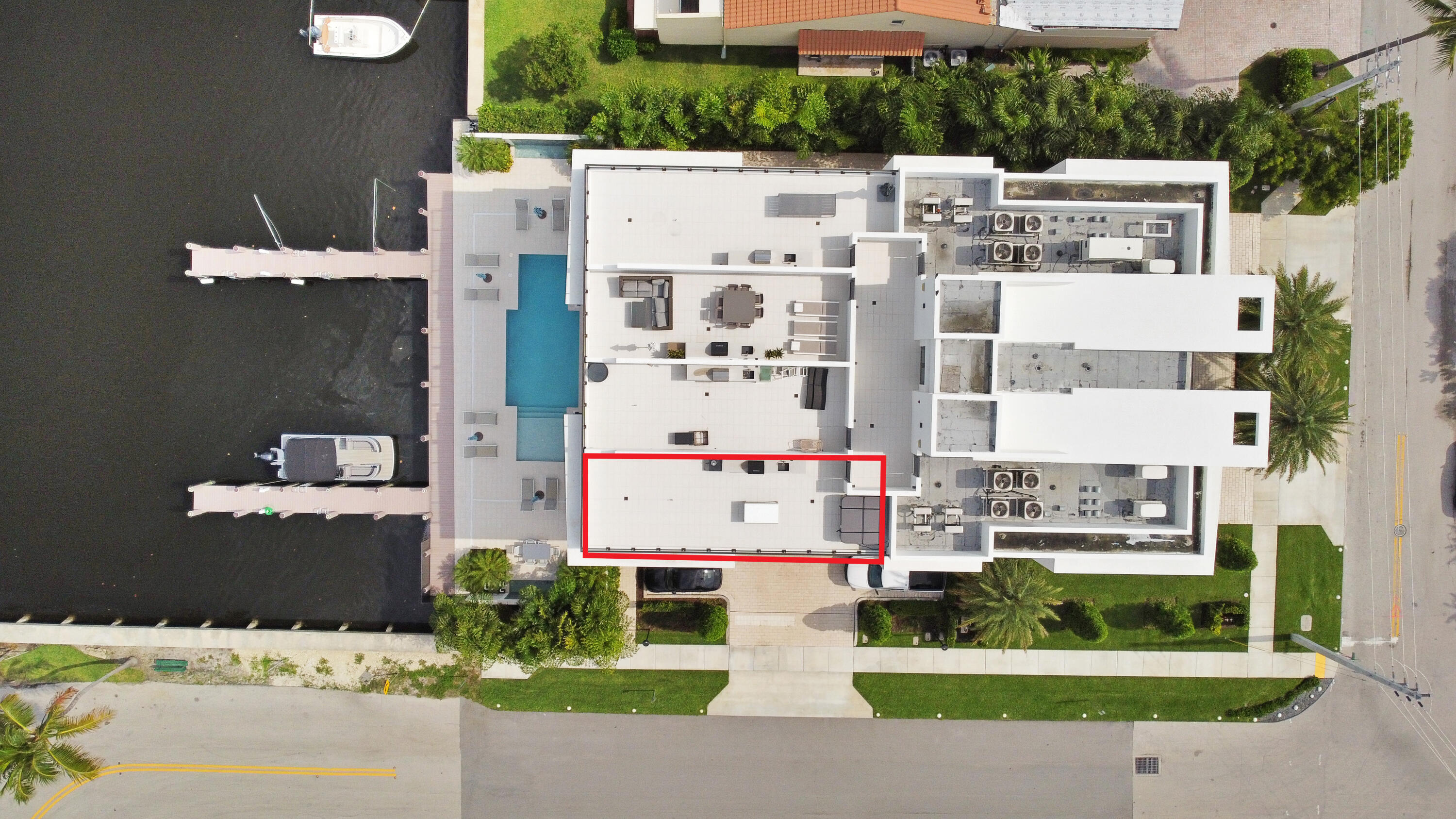 COVE 4 CONDO - Residential