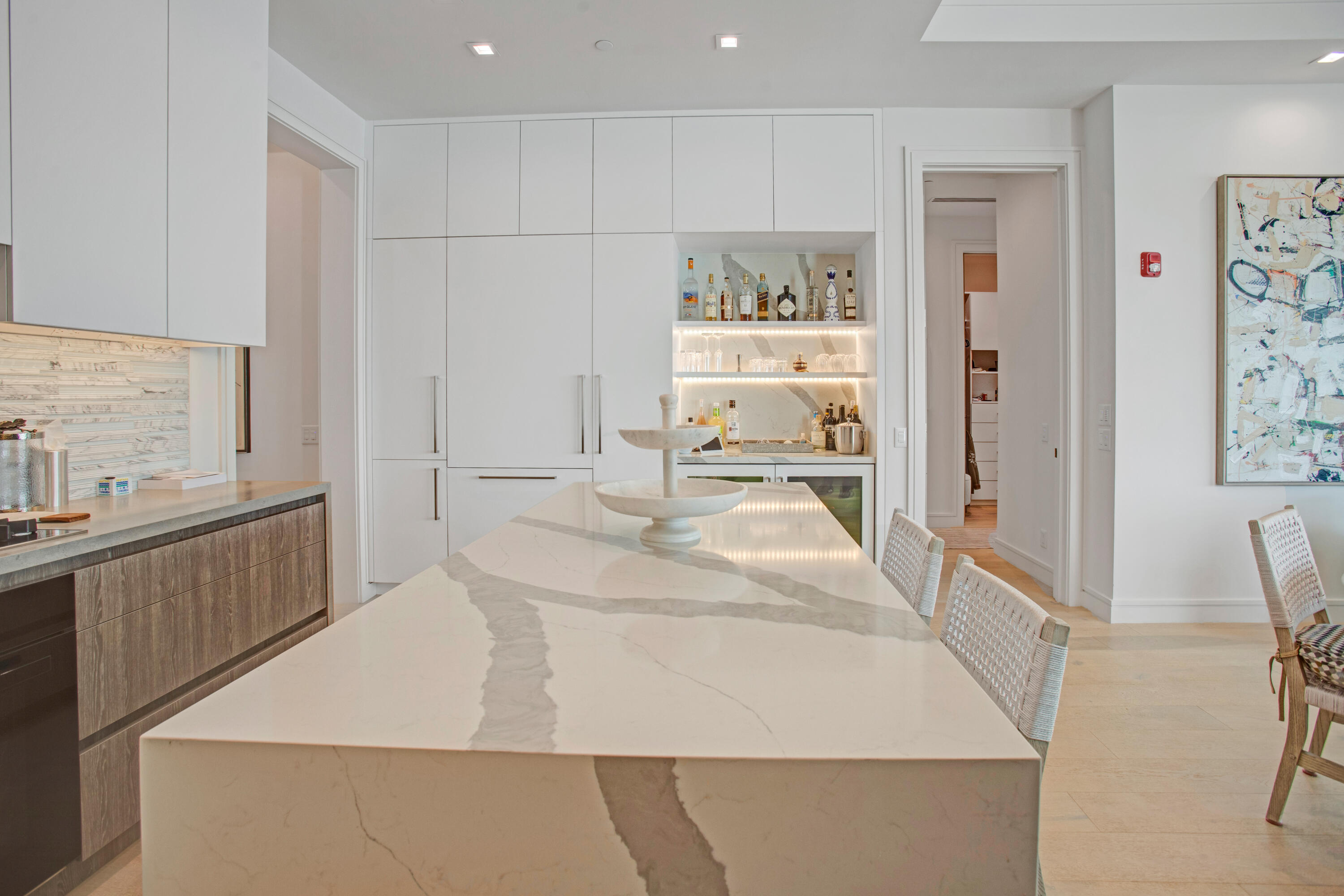 COVE 4 CONDO - Residential