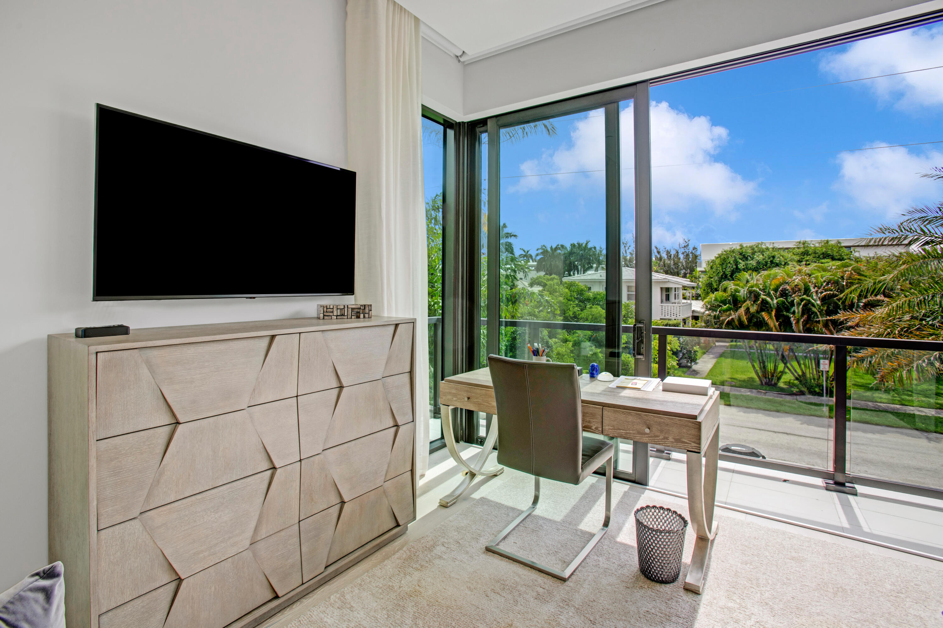 COVE 4 CONDO - Residential