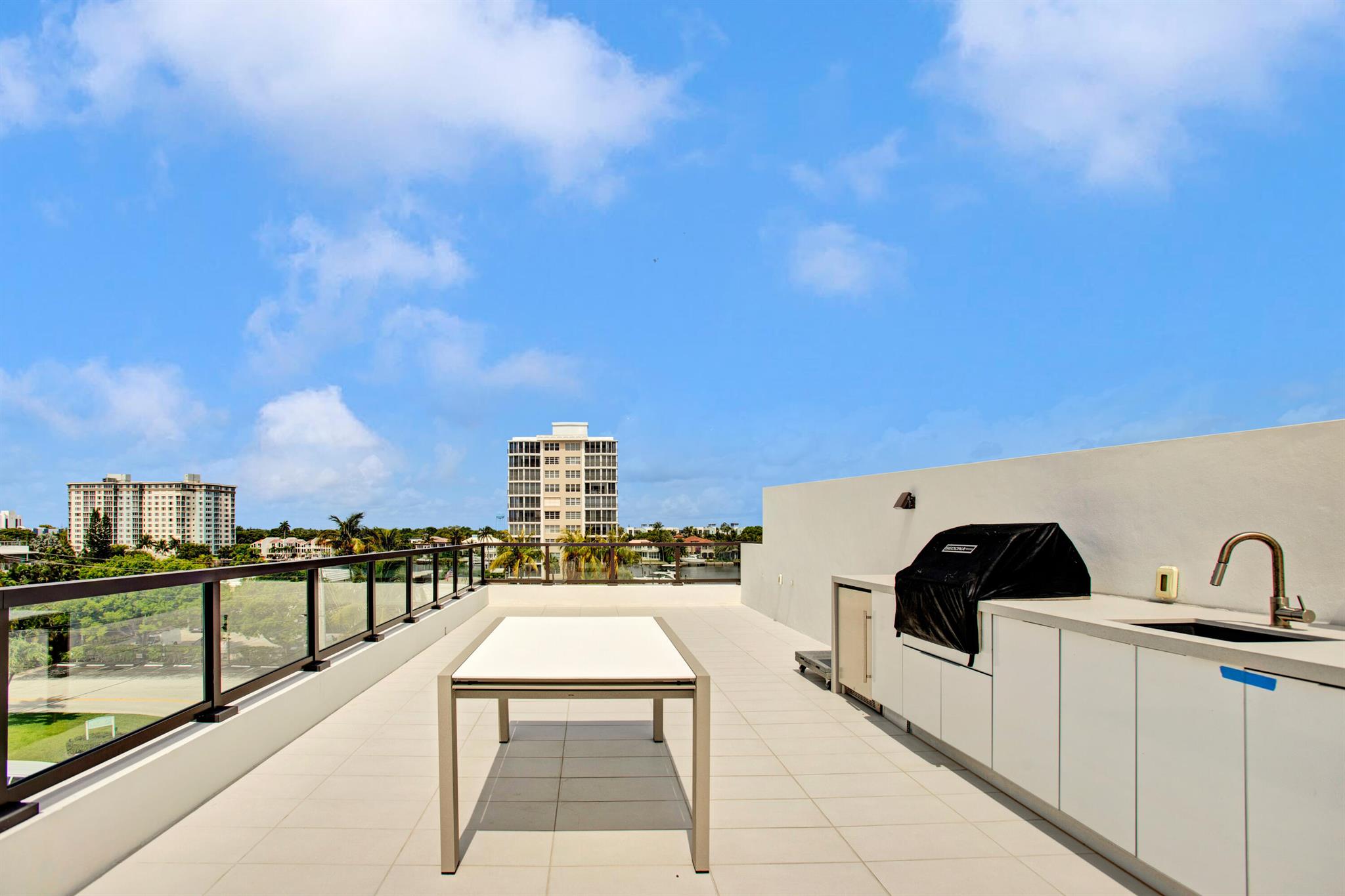 COVE 4 CONDO - Residential