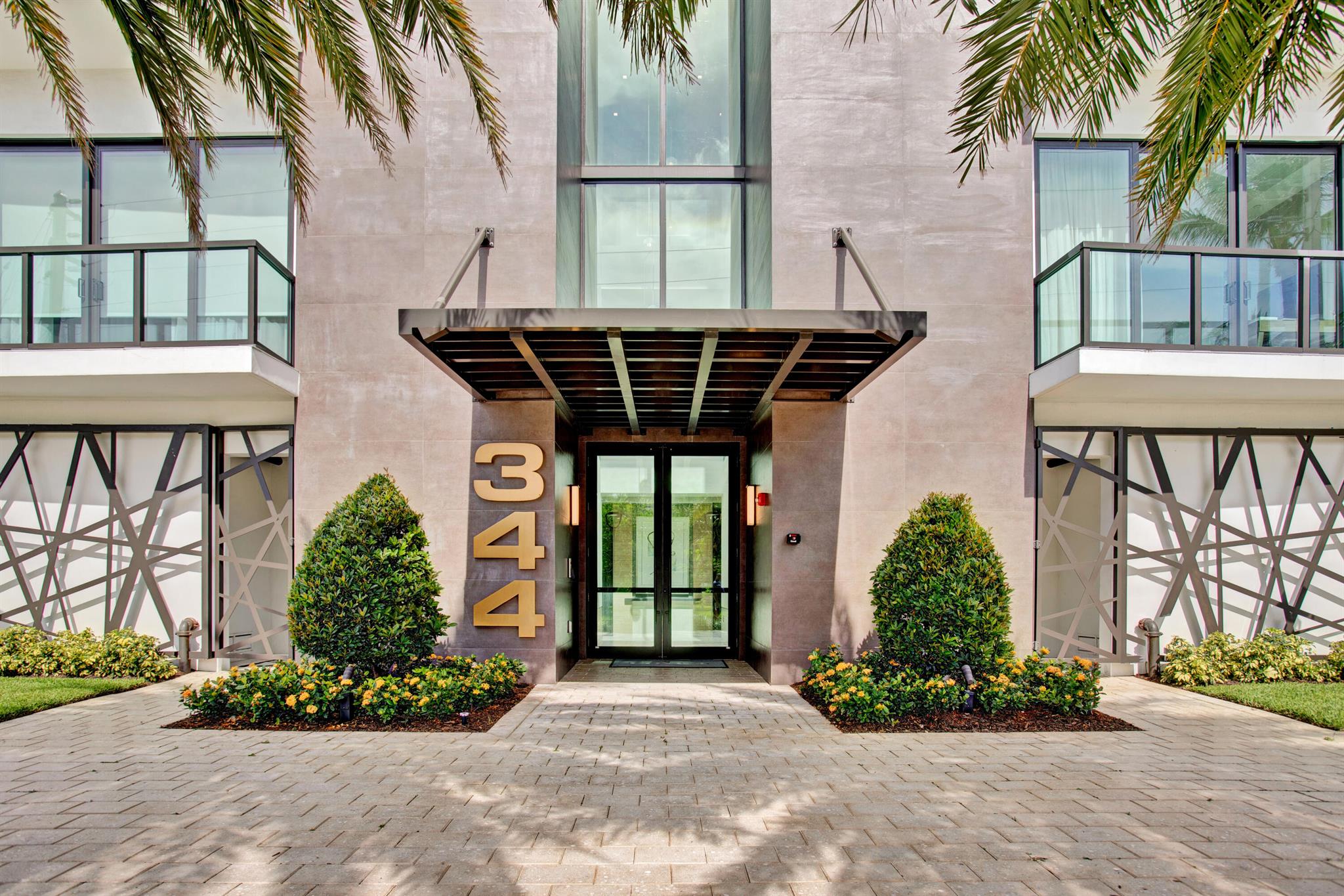 COVE 4 CONDO - Residential