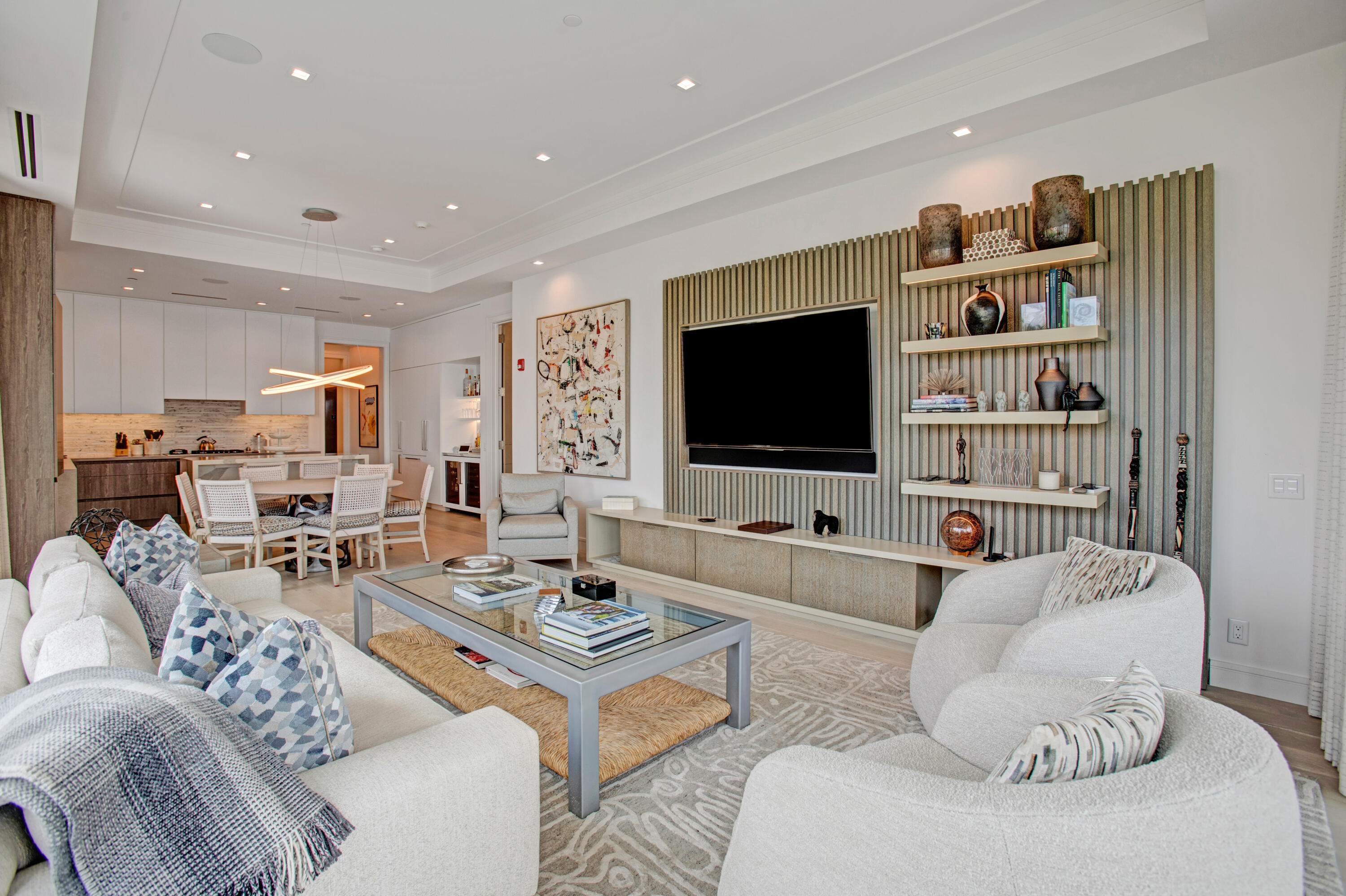 COVE 4 CONDO - Residential