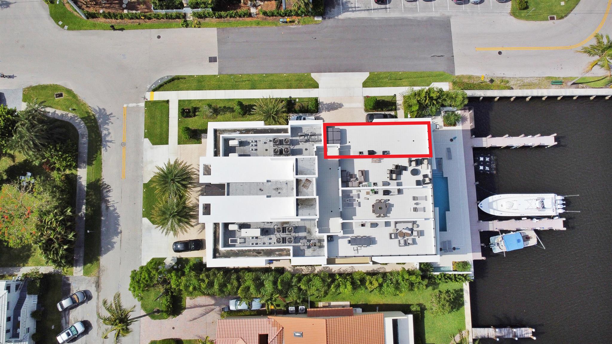 COVE 4 CONDO - Residential